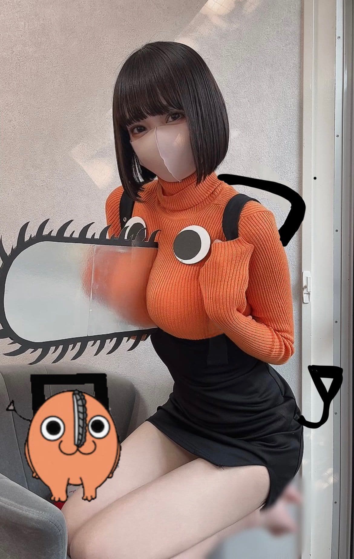 正妹cosplay日本動漫《鏈鋸人》中的惡魔「波奇塔」。(翻攝自推特)