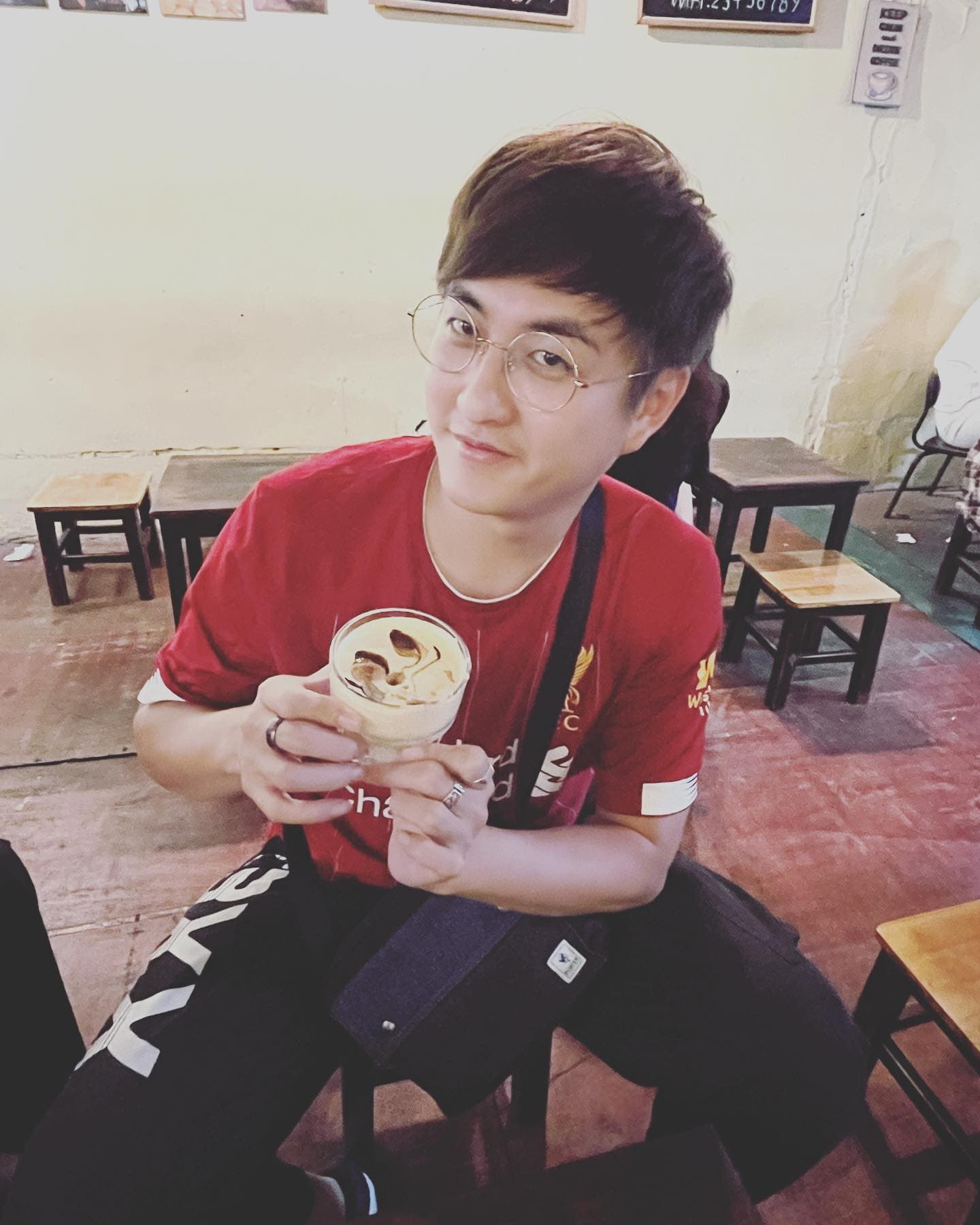兒子一出生就遇到疫情,黃靖倫等了3年才帶兒子回家探視爸媽。(翻攝自黃靖倫臉書)