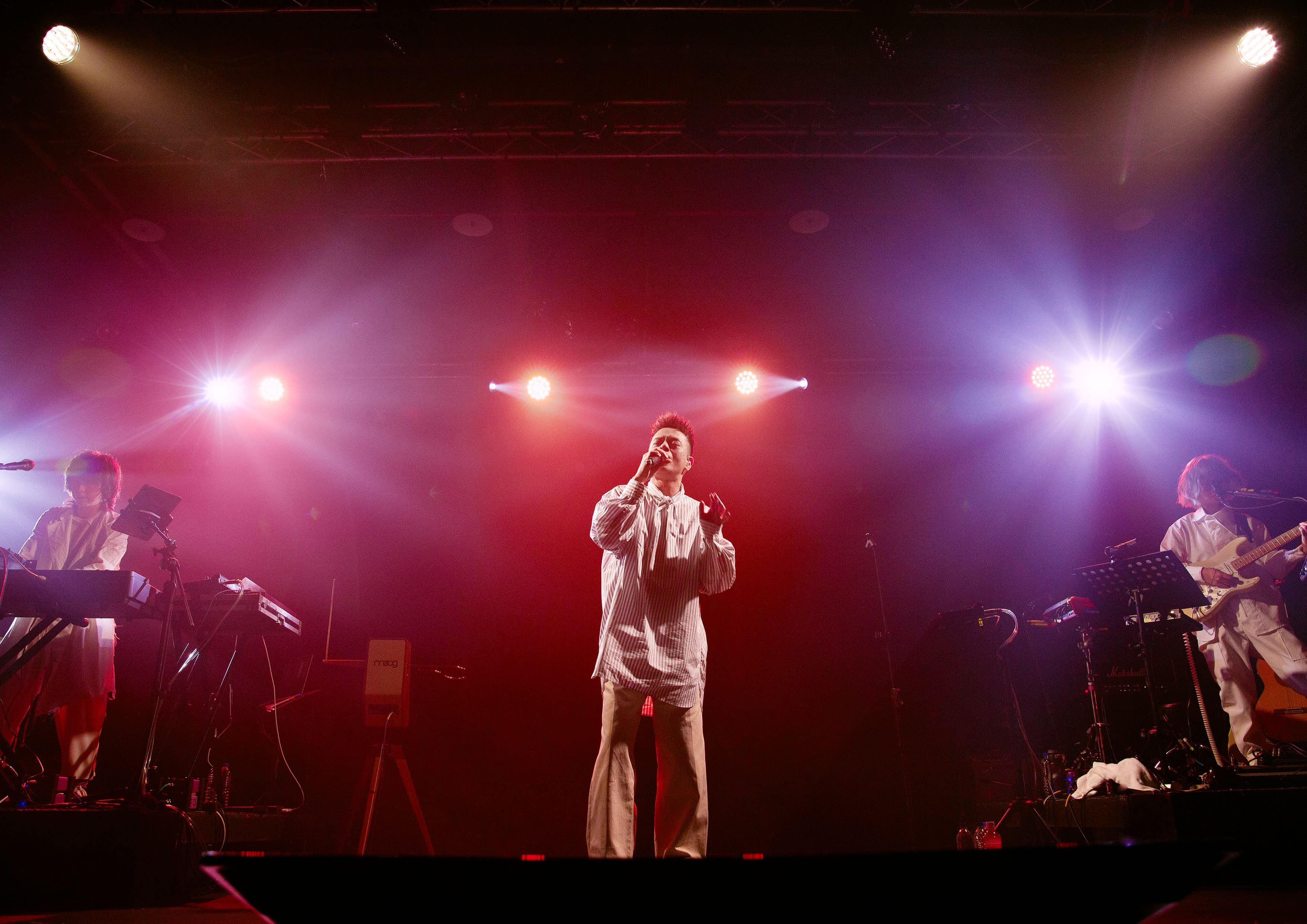 除了自己的歌曲外,黃耀明還演唱了包括何韻詩、陳珊妮、盧凱彤、彭羚等人的作品。(Legacy提供)
