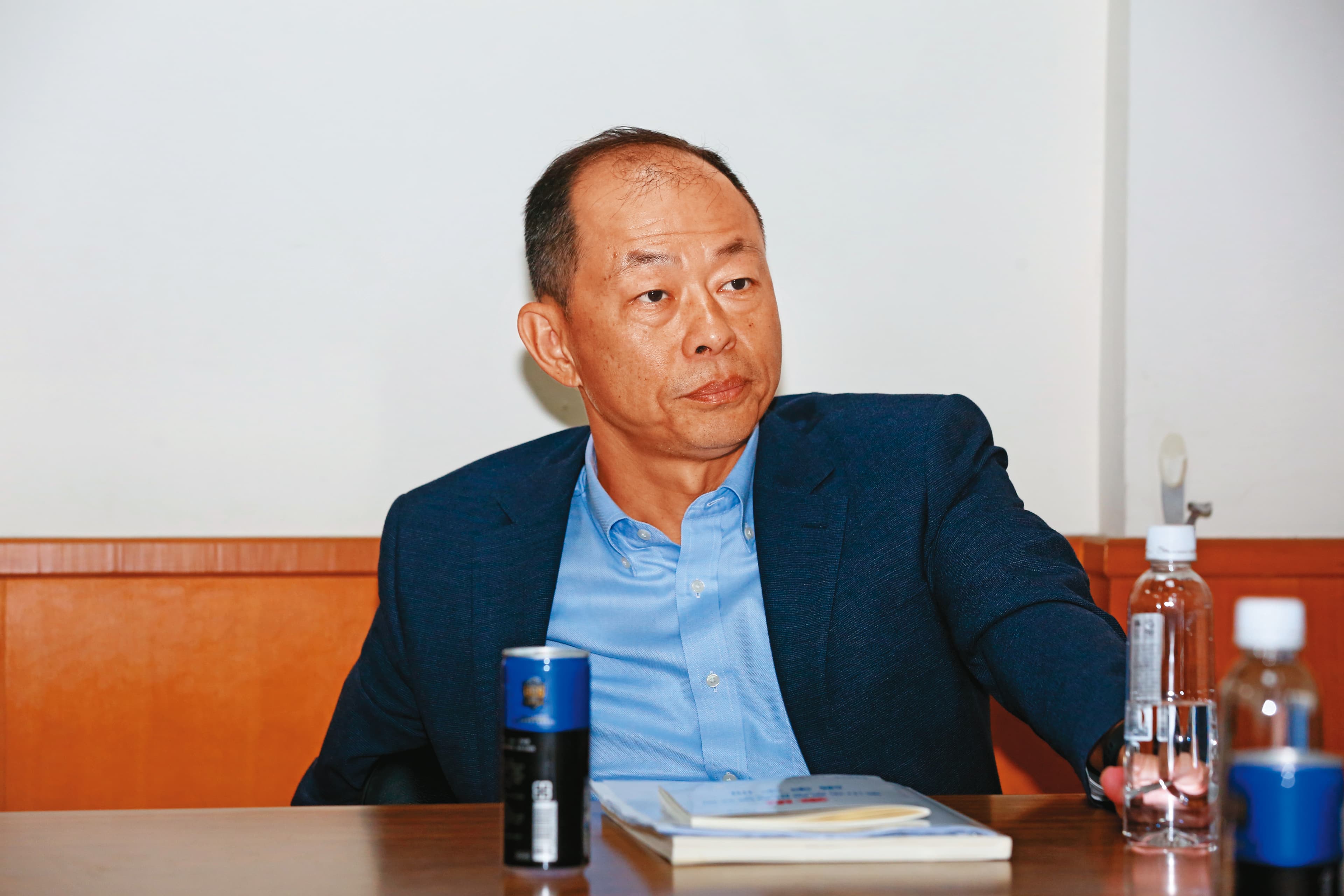 面對市場派來勢洶洶,泰山董事長詹景超倍感壓力。