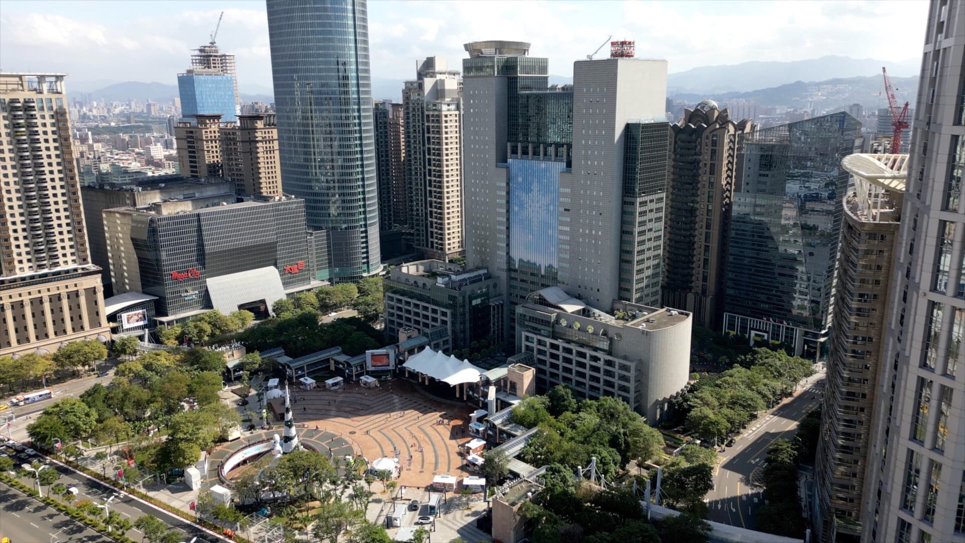 已購客郭先生認為,都廳大院很有可能成為下個新板特區。