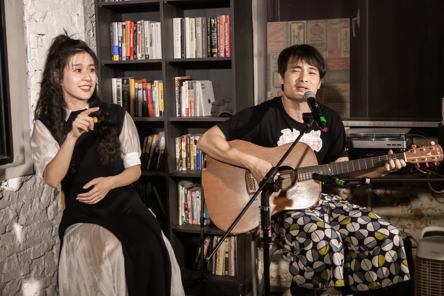 郭耀仁和廖曉彤合作《媽媽咪呀》歌曲,希望透過手語表演(聲音藏在提供)