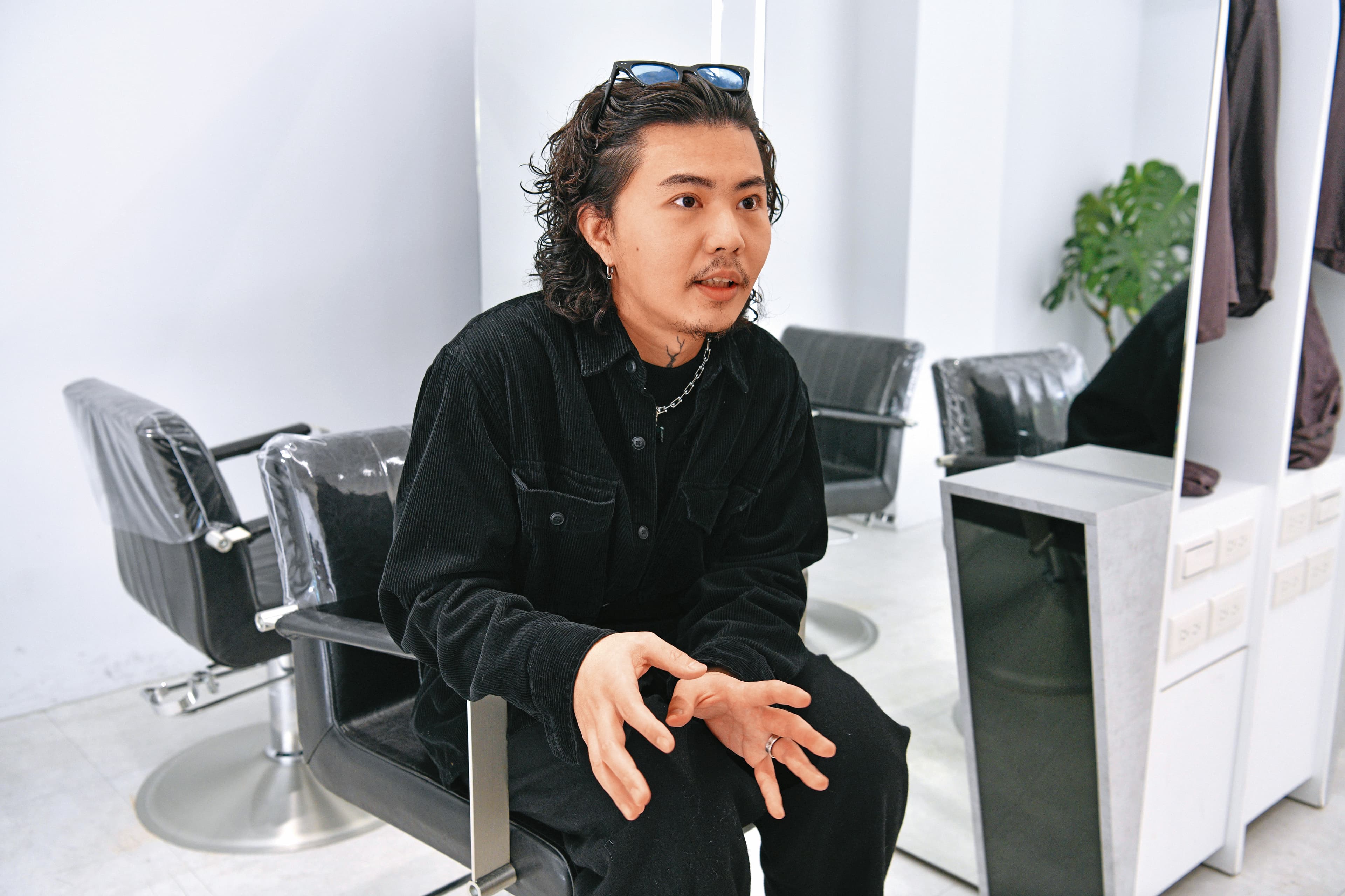 髮型設計師華爾特(圖)對張覺引的所作所為,至今仍無法原諒。