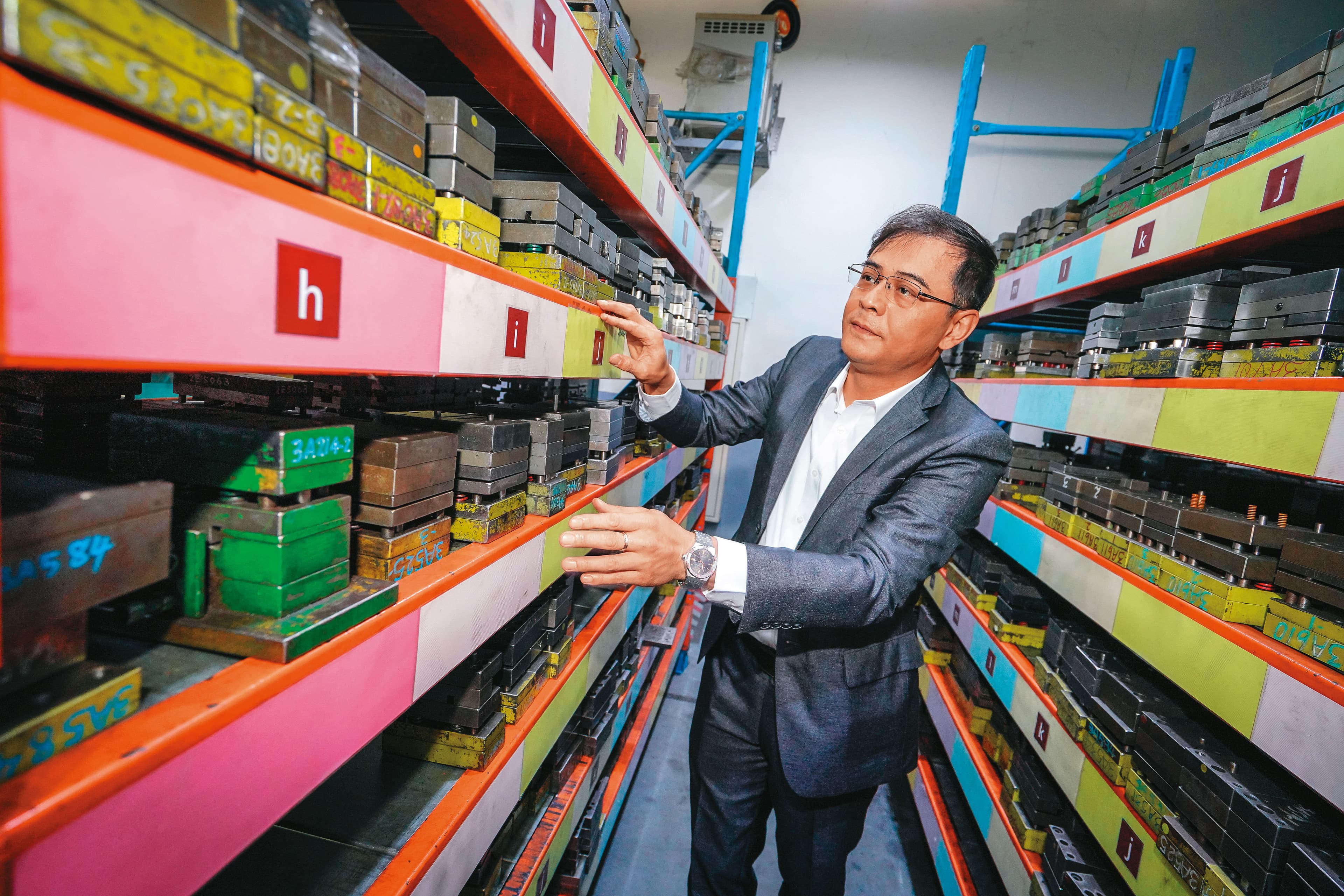 南俊連模具都自行開發,從導軌的設計、開模到製造一條龍全掌握。