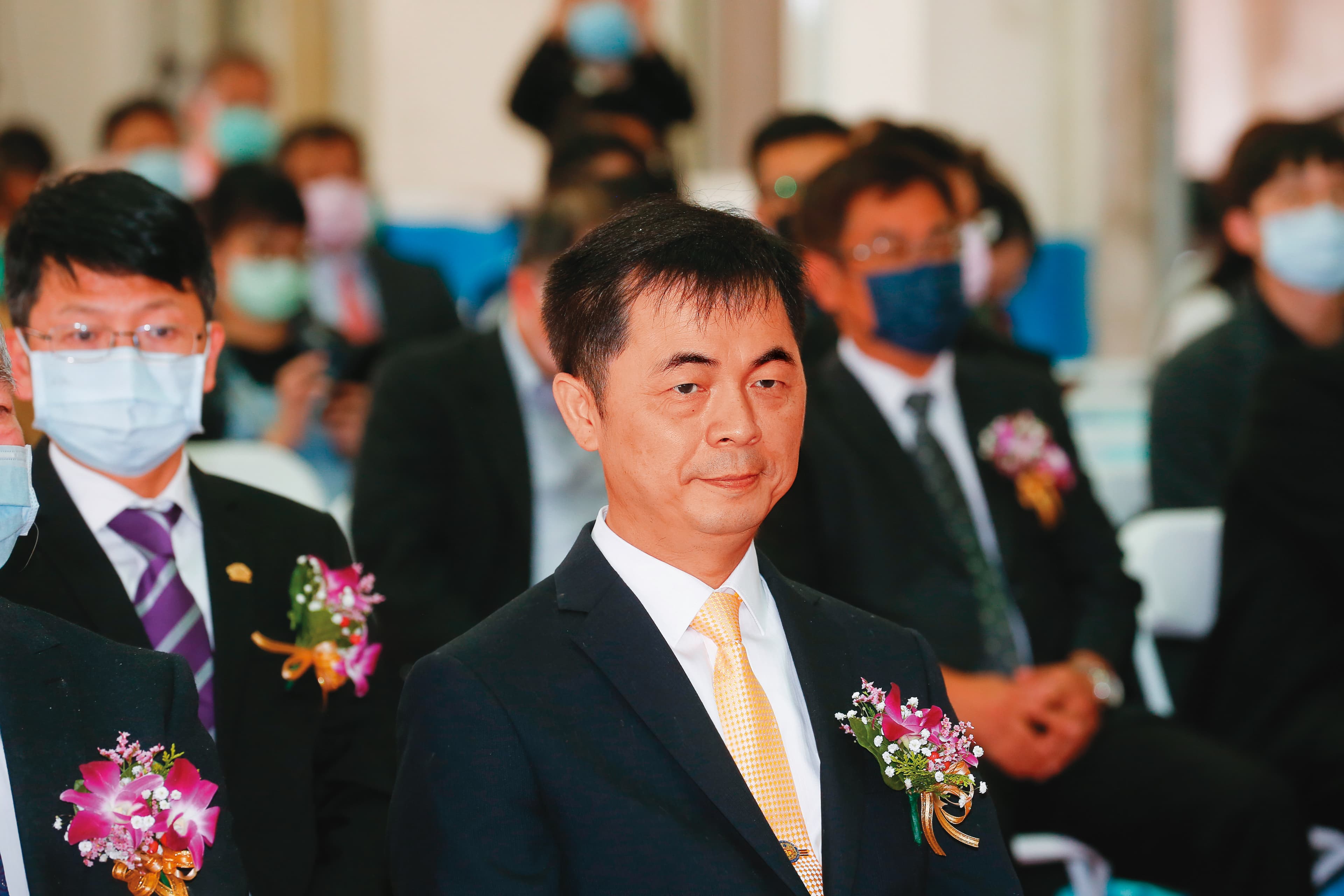 家登精密董事長邱銘乾表示,「未來帳務因人員疏失,負責人要扛法律責任,我身為專業經理人,就會拒絕申請補貼。」