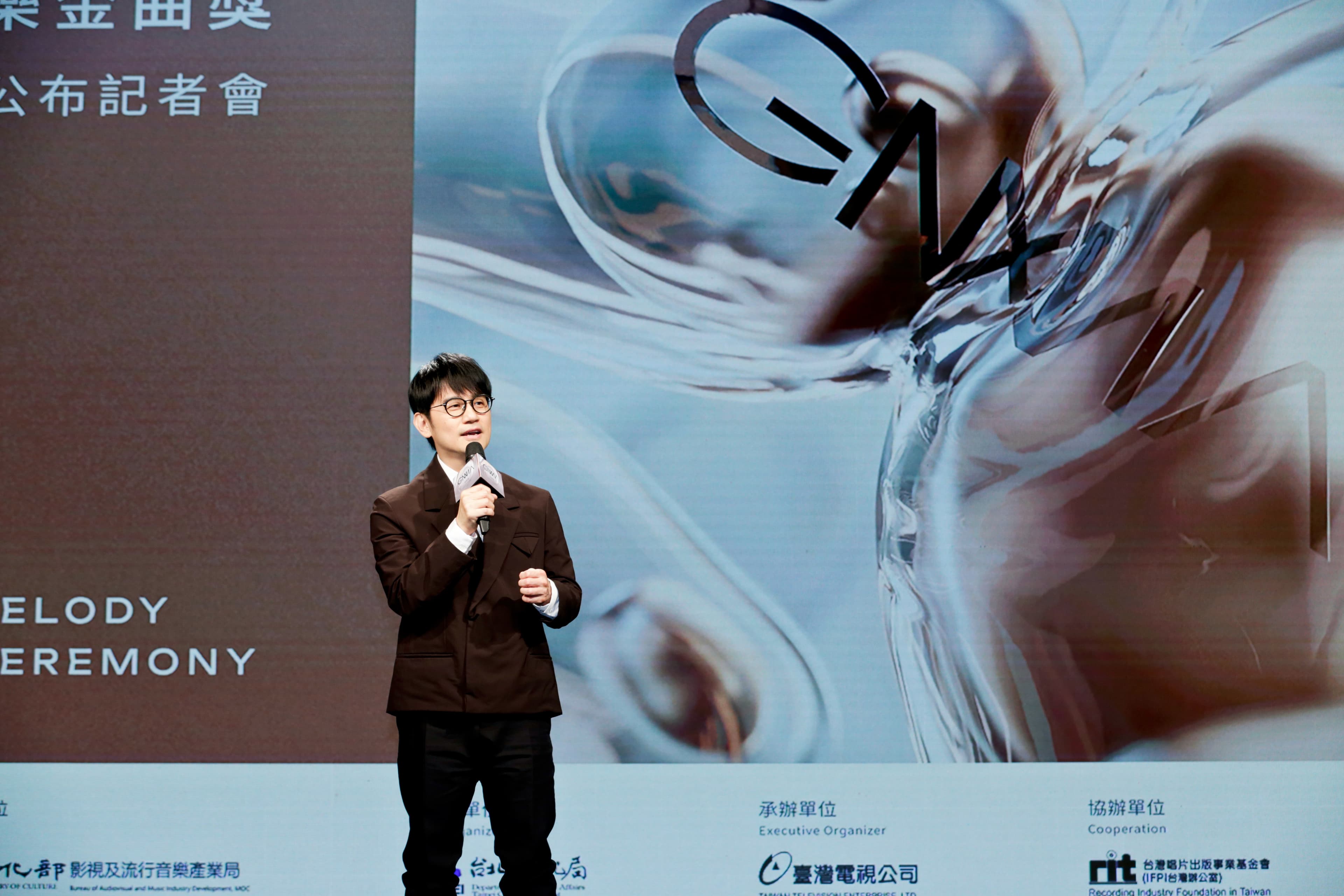 第34屆金曲獎評審團主題是音樂製作人陳建騏。