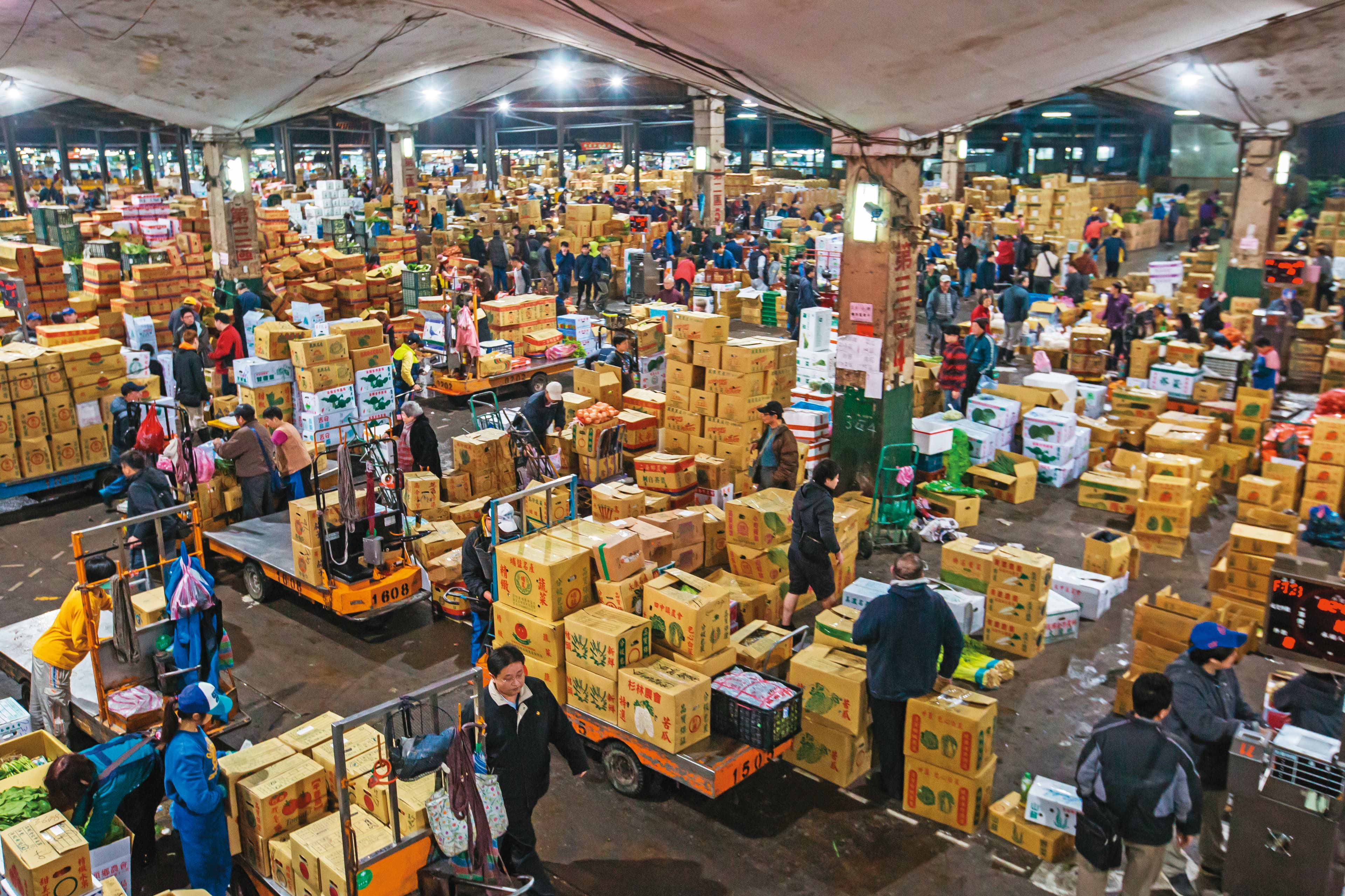 北農一市(萬華)、二市(濱江)一年營業額平均210億元,創造6億元的本業收入,成為最會賺錢的拍賣市場。