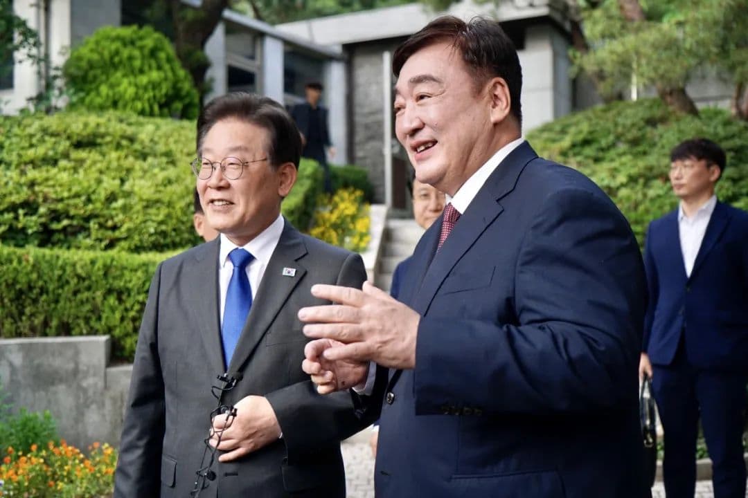 中國駐韓大使邢海明(右)一番超扯言論,讓南韓政府痛批干涉內政。(翻攝自中國駐韓大使館官網)