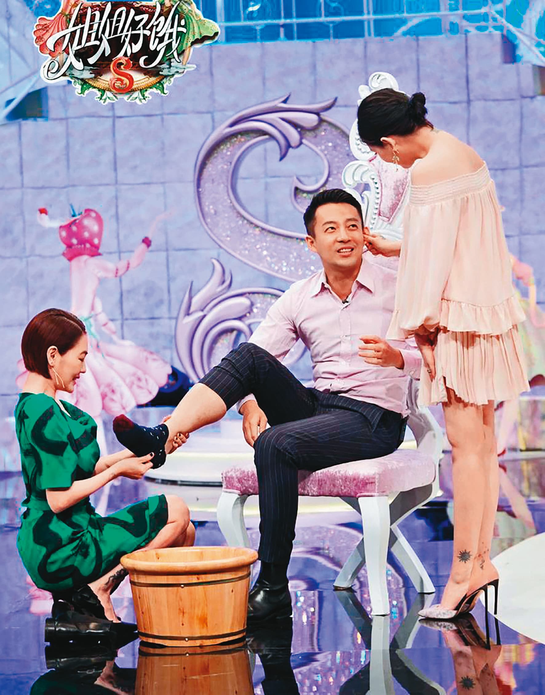 汪小菲(中)和大S(右)離婚鬧得不愉快,汪媽張蘭還爆料說「大小S都在吸毒」。左為小S。
