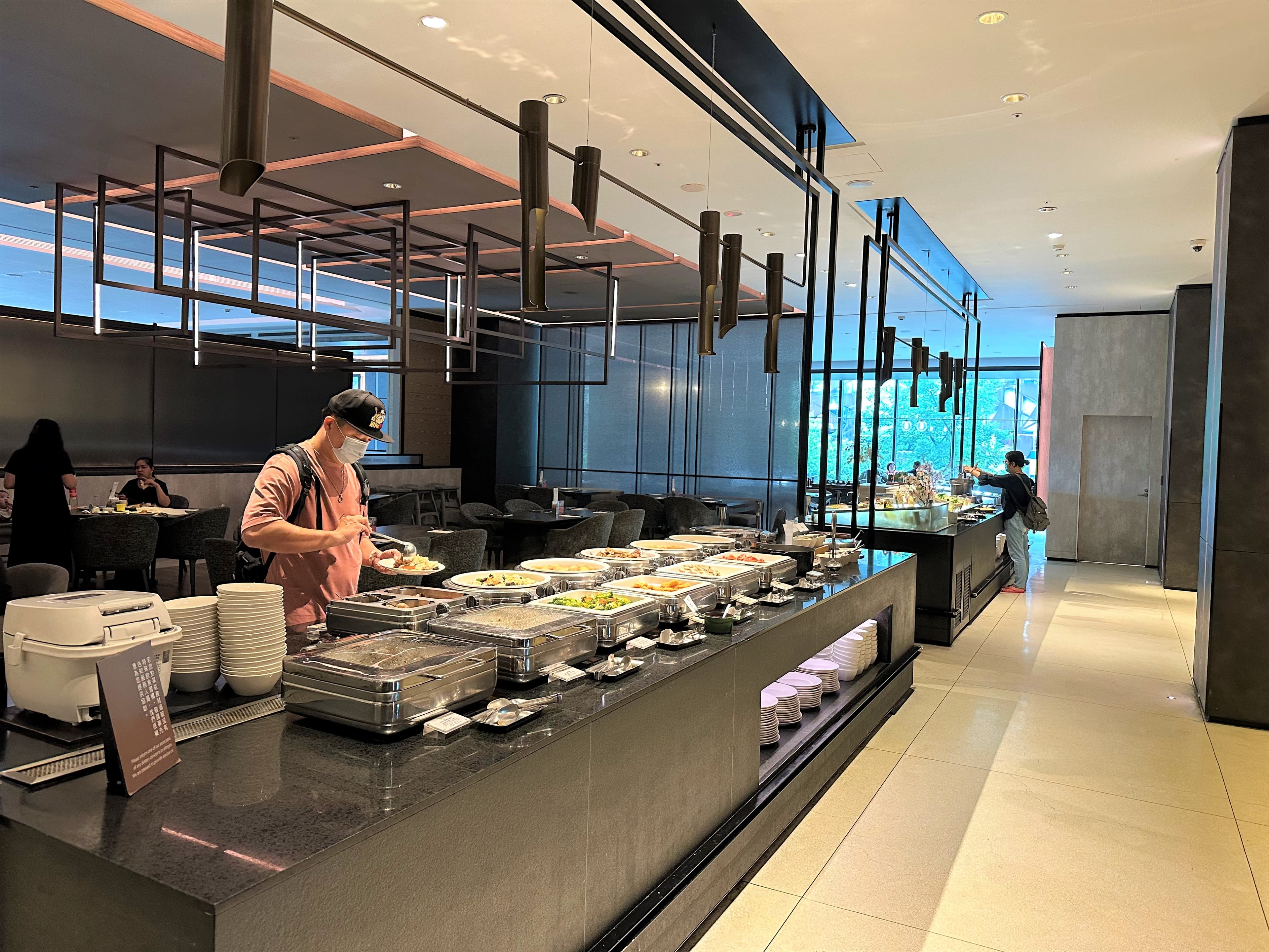 早餐是自助Buffet形式,選擇非常多樣。