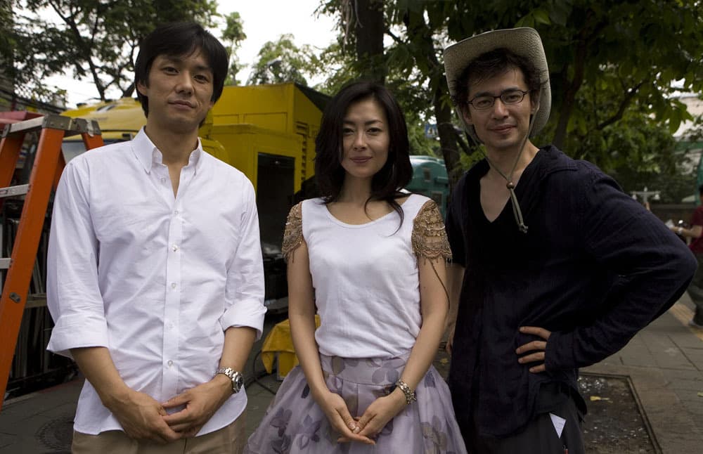 李宰漢導演(右)執導、中山美穗(中)與西島秀俊演出的電影《再見,總有一天》在日本熱賣12億日圓。(翻攝自Daum Movie)