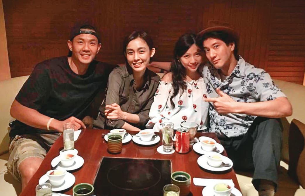 黑人(左起)與范瑋琪、李靚蕾與王力宏一張網上模糊的照片,被意有所指「四人運動」,王力宏對此相當氣憤,強硬提告。(翻攝自微博)