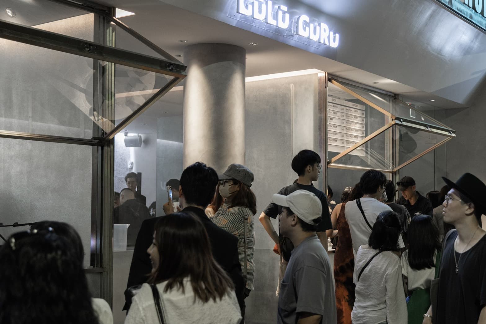 GULU GURU為大家示範下班小酌到底可以多輕鬆。(GULU GURU 酒調實驗室提供)