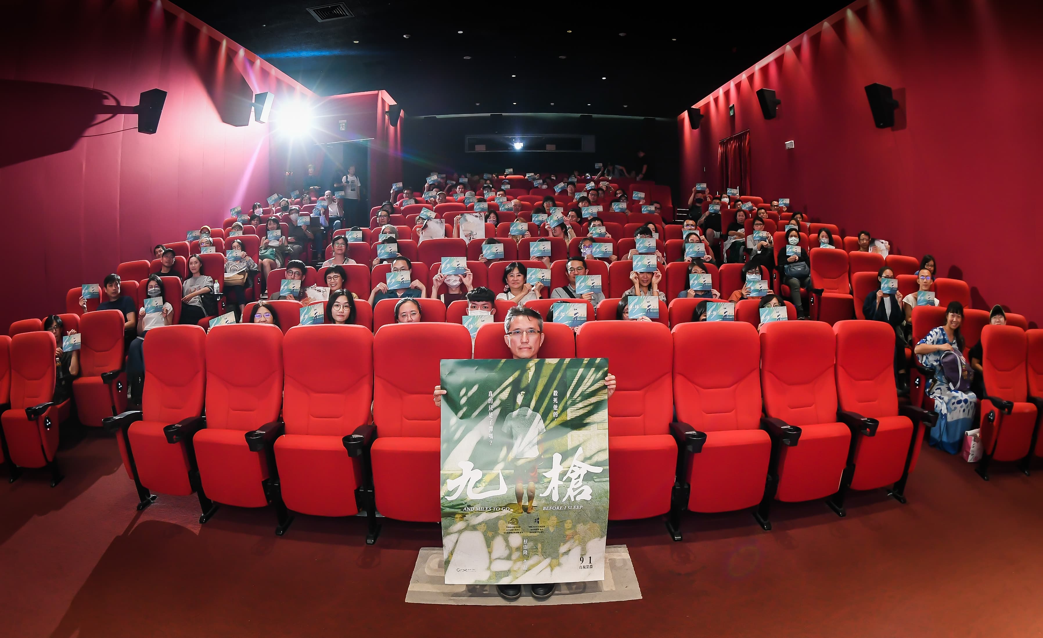 金馬59最佳紀錄長片得主《九槍》昨舉辦首映會,有許多關注移工議題的觀眾來觀影支持。(瀚草文創提供)