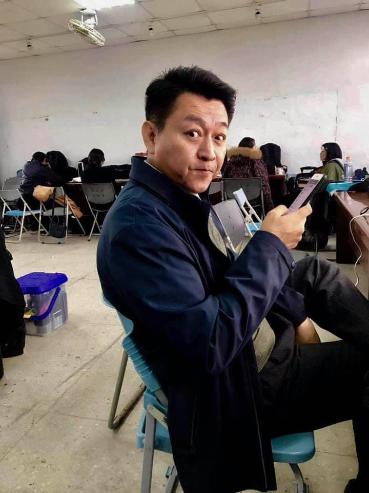 庹宗華曾和弟弟庹宗民互毆鬧上警察局。(翻攝自庹宗華臉書)