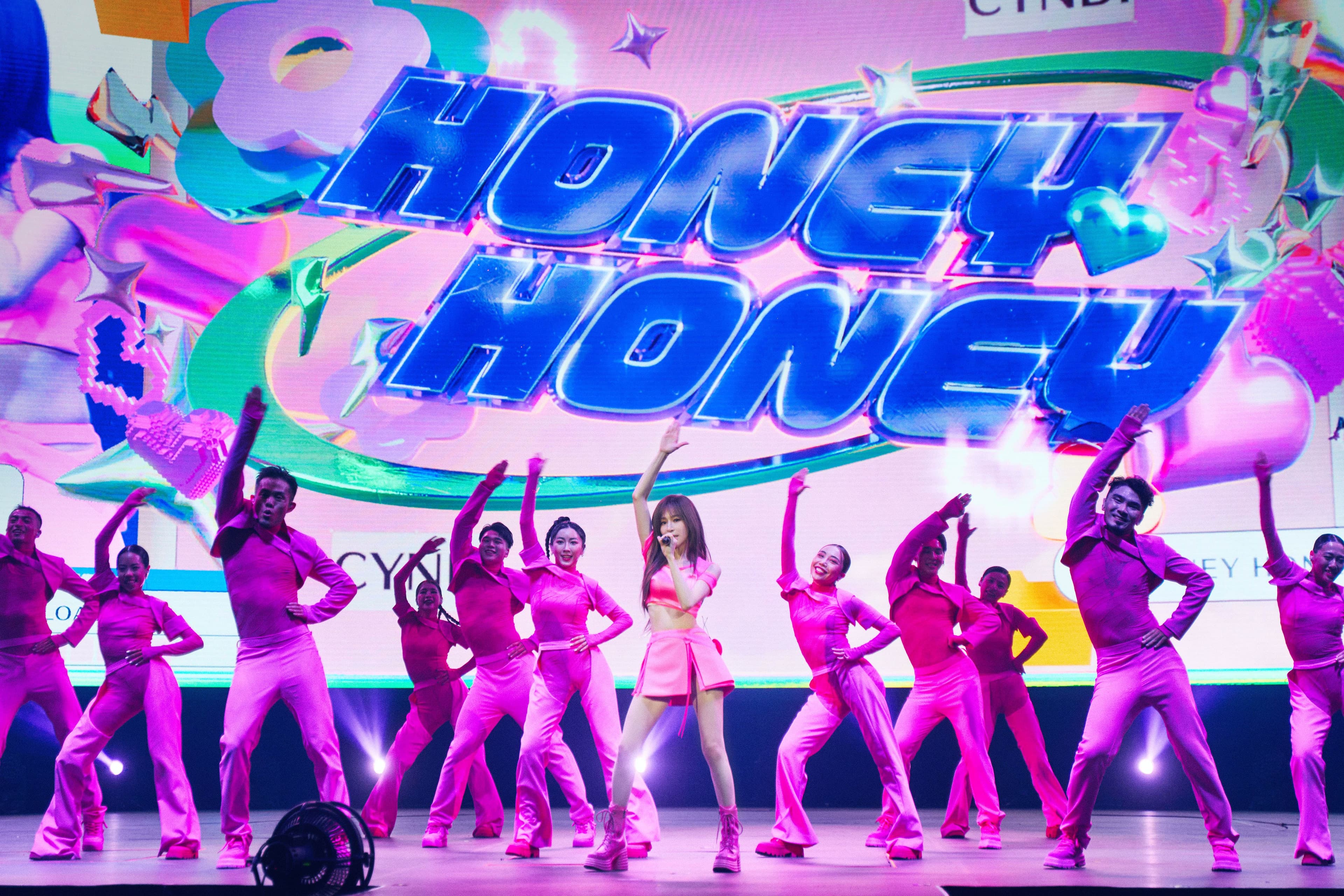 Cyndi王心凌全新系列「2023輝葉按你 王心凌SUGAR HIGH世界巡迴演唱會」,一連兩天在台北小巨蛋登場,(天晴娛樂提供)