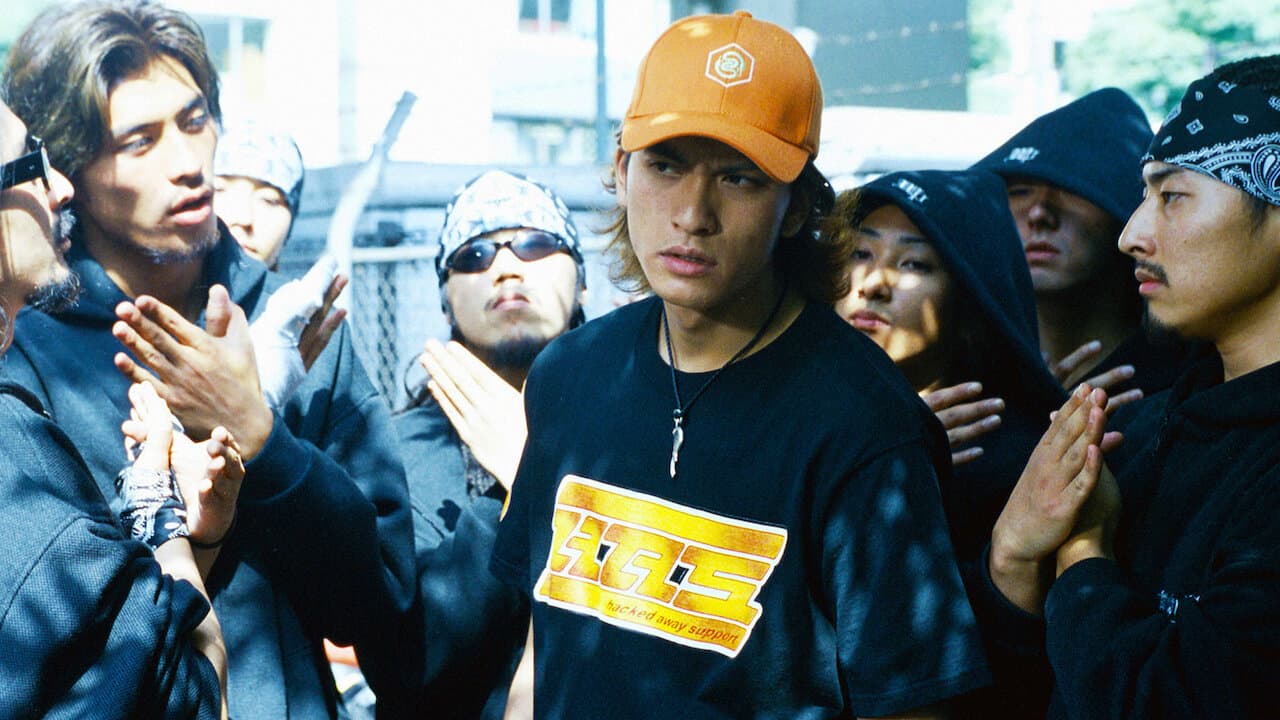 長瀨智也(中)主演日劇《池袋西口公園》在台灣也相當受到觀眾喜愛,坂口憲二(左)也因該劇打開知名度。(翻攝自Netflix)