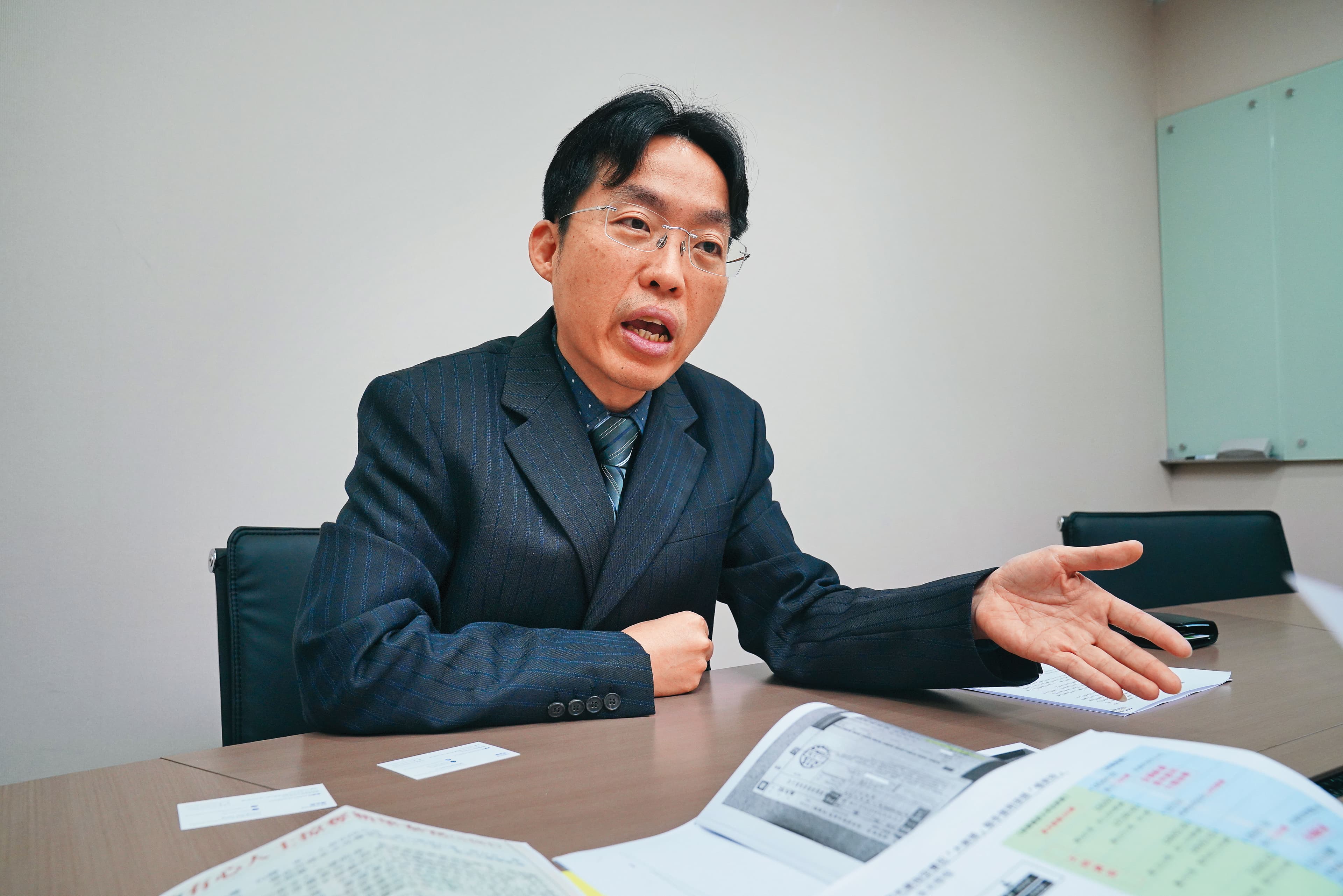 新華泰富大股東郭明昌怒控,前經營團隊涉嫌掏空、洗錢。