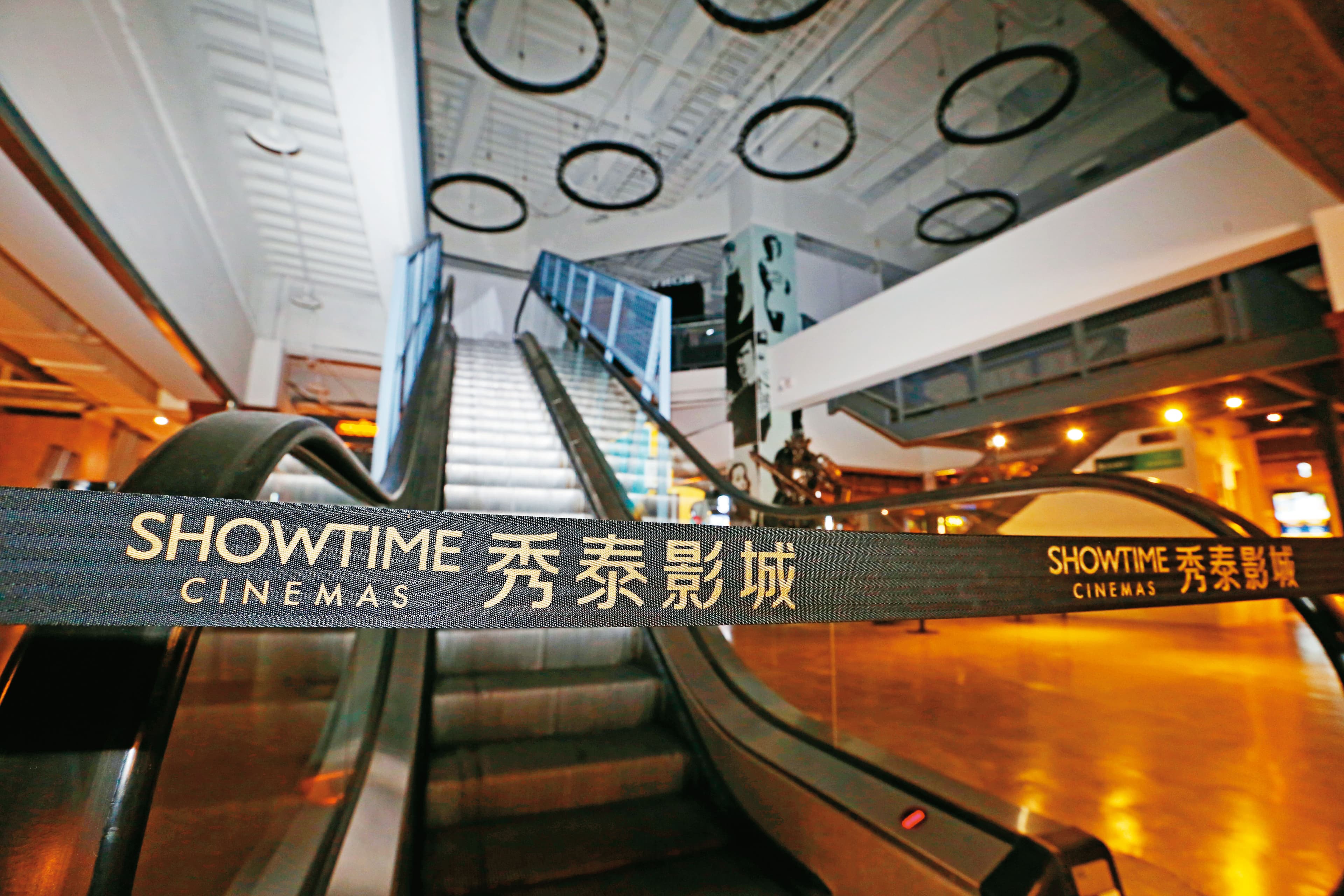 台鋁商場裡秀泰影城已漆黑一片,目前無對外營業。