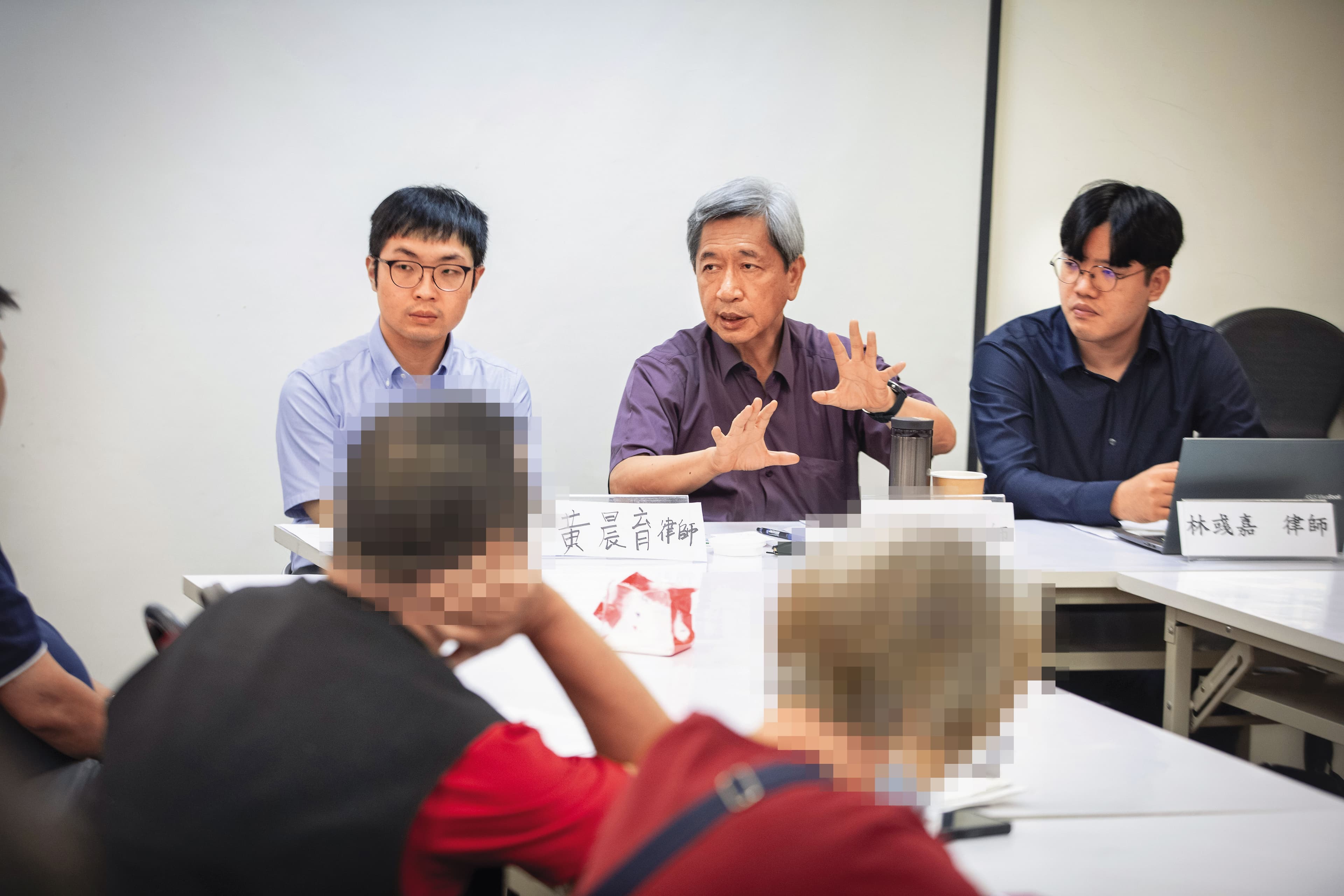 來自救會求助者,每位債務人可分配到1位律師單獨免費諮詢。
