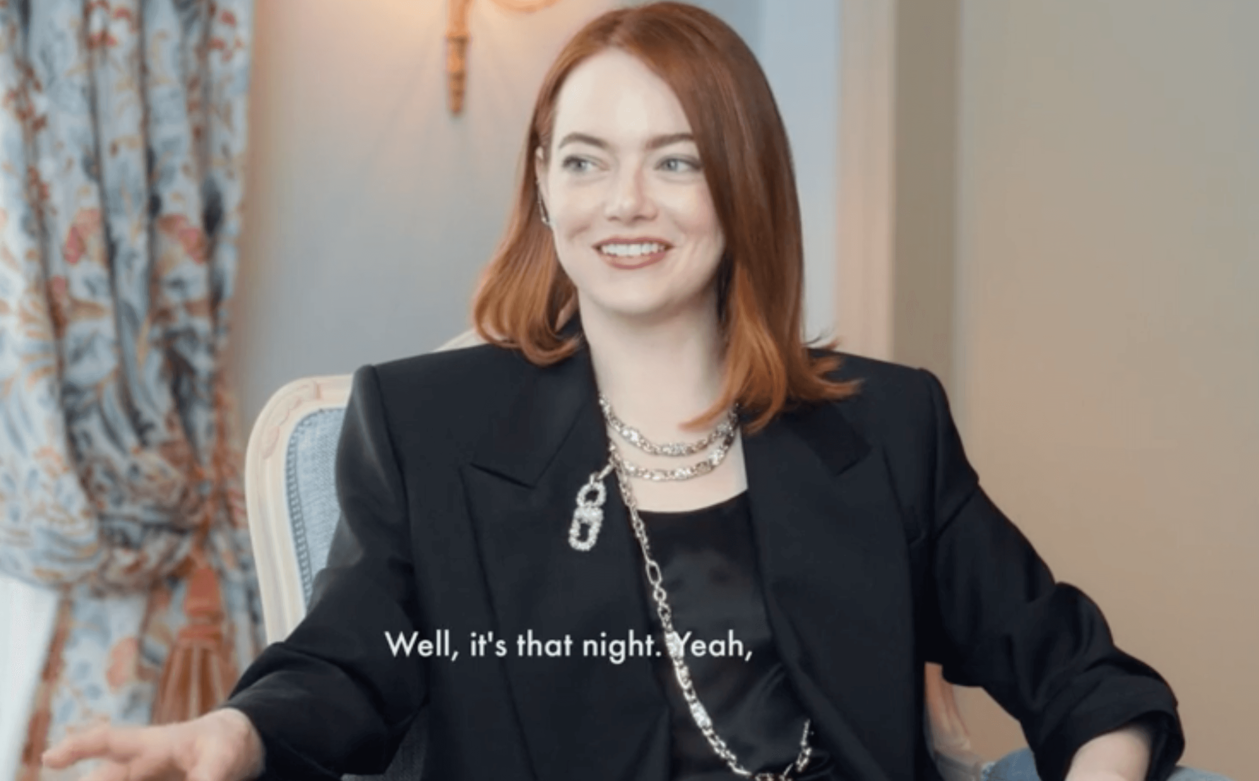 嘉賓艾瑪史東(Emma Stone)以電影《可憐的東西》二度在金球獎封后。(翻攝自路易威登YouTube)