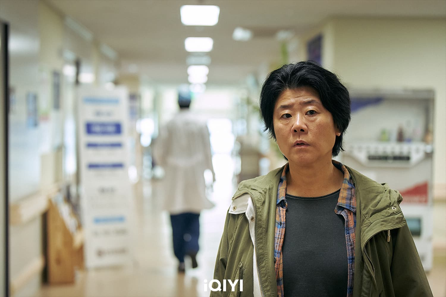 李姃垠飾演愛兒無辜遭殺害的母親,該角色為連續劇的原創角色。(愛奇藝國際站提供)