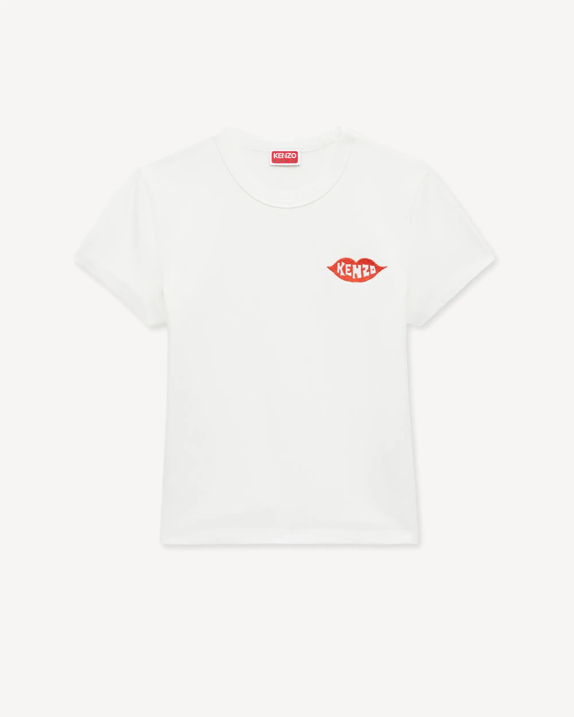 KENZO LOVES奶油白KISS短袖上衣。NT$6,800(惇聚國際提供)