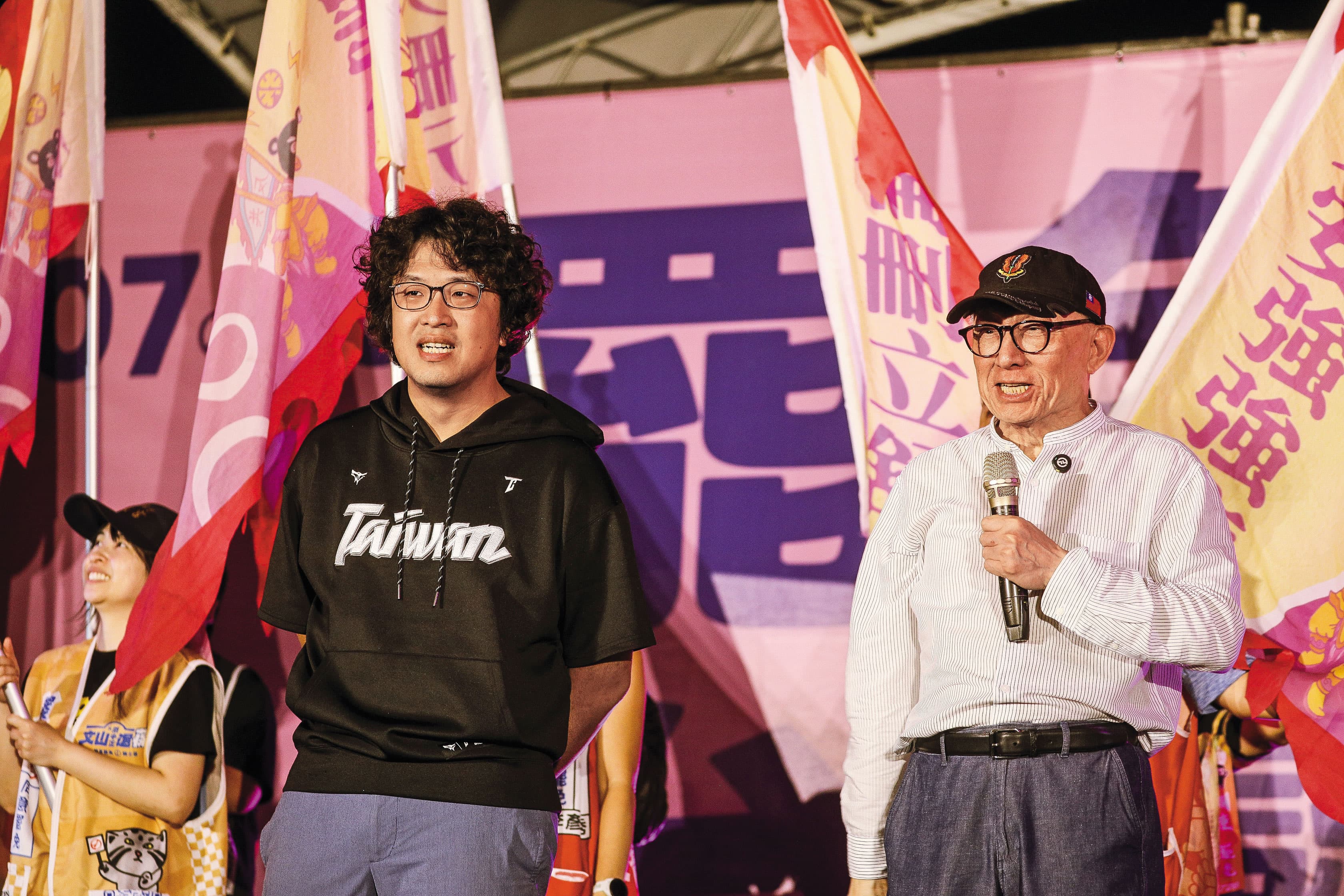 綠營「扶君」告吹,黨政高層轉鎖定綠委沈伯洋(左)出戰台北市長,若無意外,預計4月提名徵召。(鏡報鄒保祥)