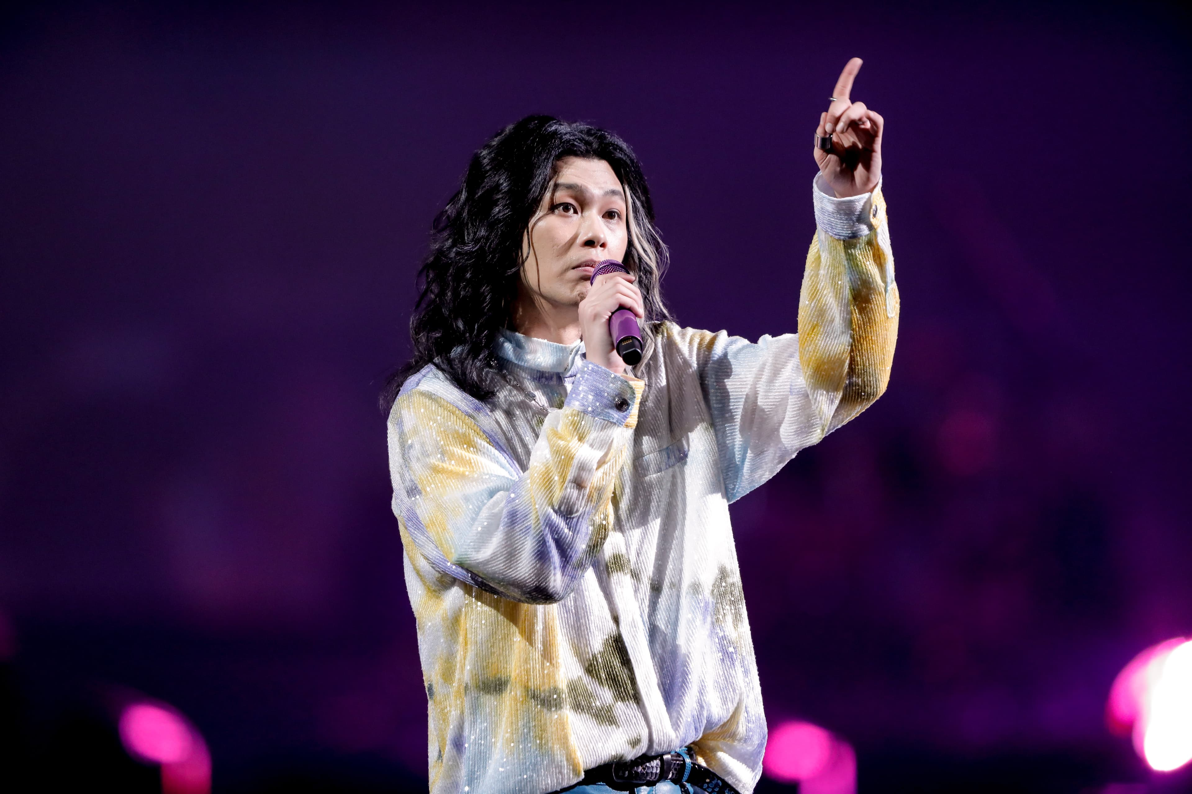 麋先生主唱聖皓的奶奶因住院無法來看演唱會,聖皓在演唱會上請大家為阿嬤集氣。