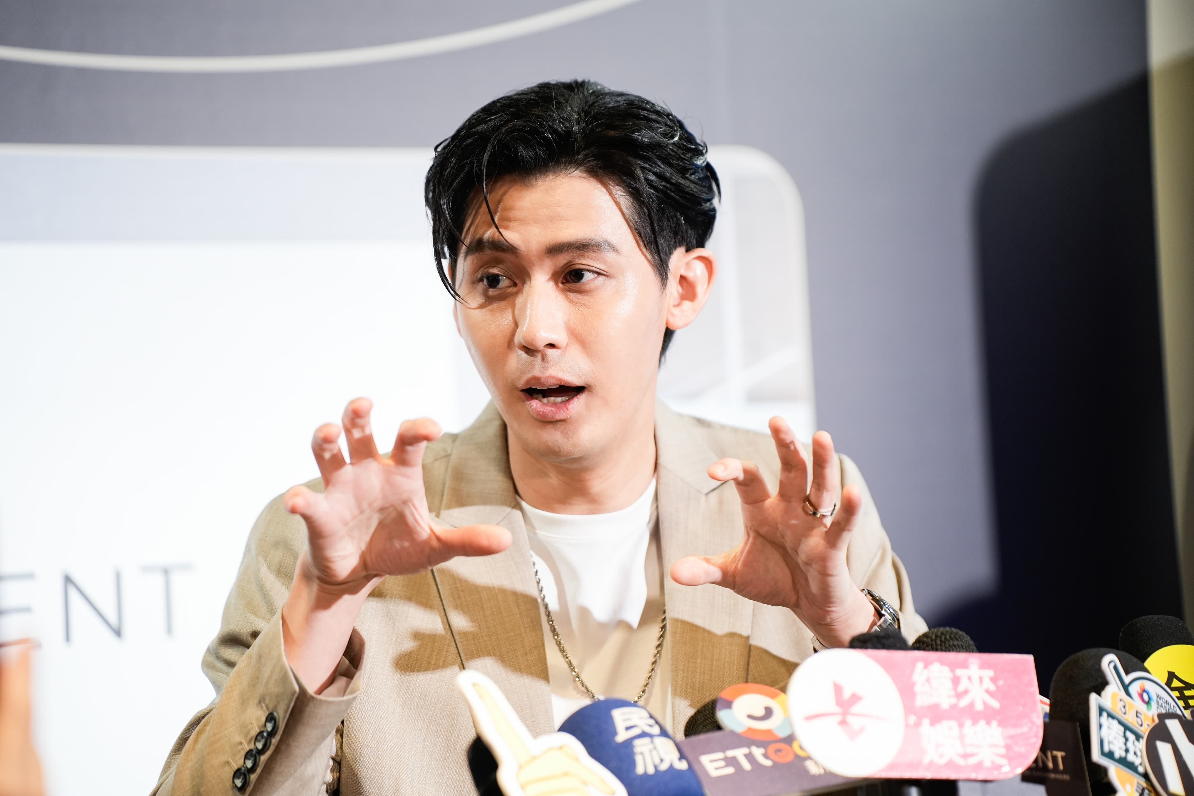 李玉璽近期靠中醫調理身體,想和老婆許允樂生兩胎。
