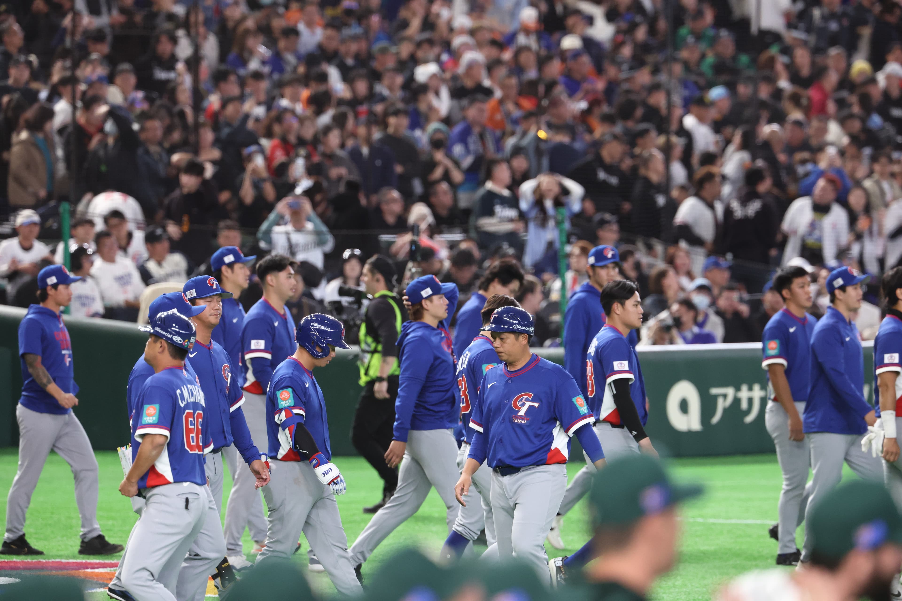 台灣本屆WBC首戰不敵澳洲,部分球迷未能保持理性,開始宣洩負面情緒亂抓戰犯。
