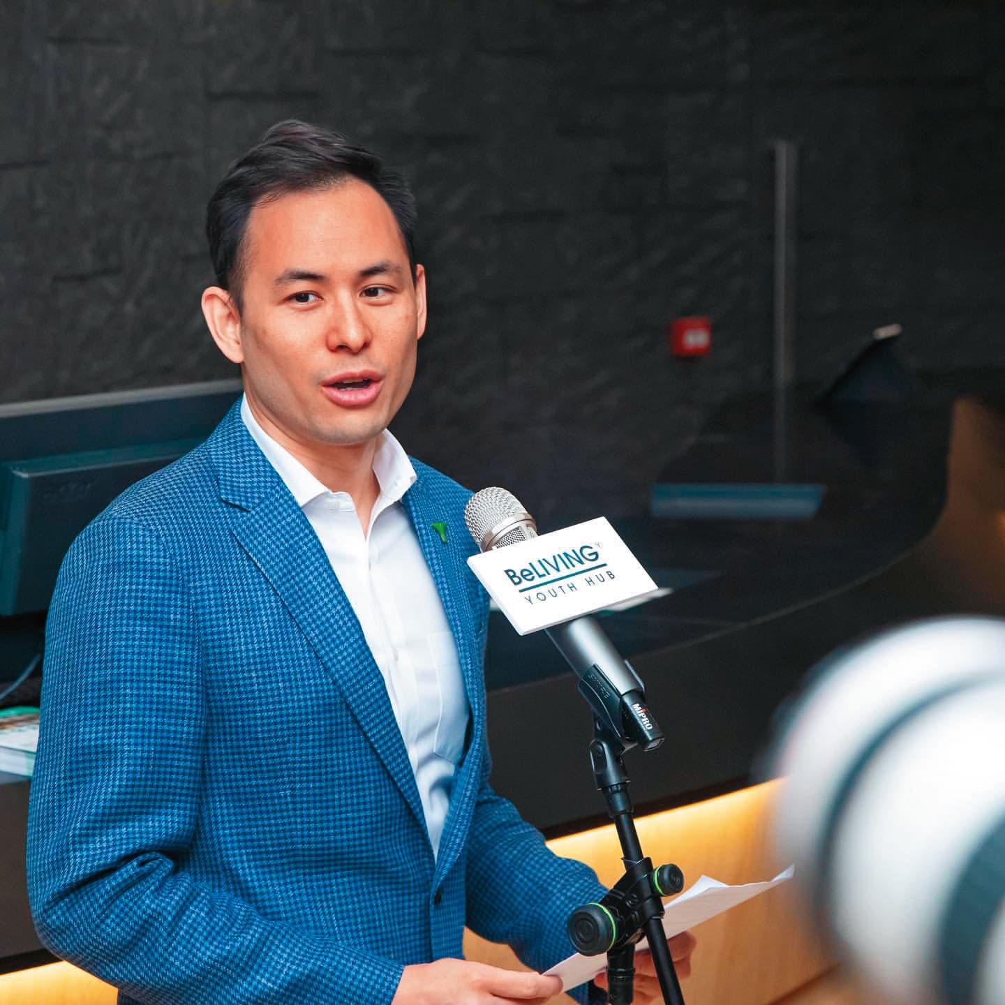 香港英皇集團主席楊受成兒子楊政龍身家有新台幣500億元,曾傳與愷樂有過一段,但他現已是人夫兼人父。(翻攝自楊政龍IG)