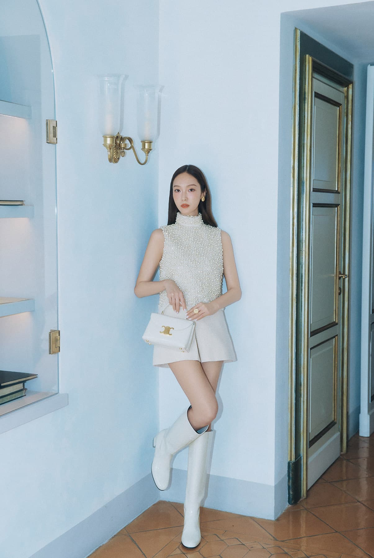 鄭秀妍Jessica演繹全新CELINE TEEN NINO手袋。(CELINE提供)