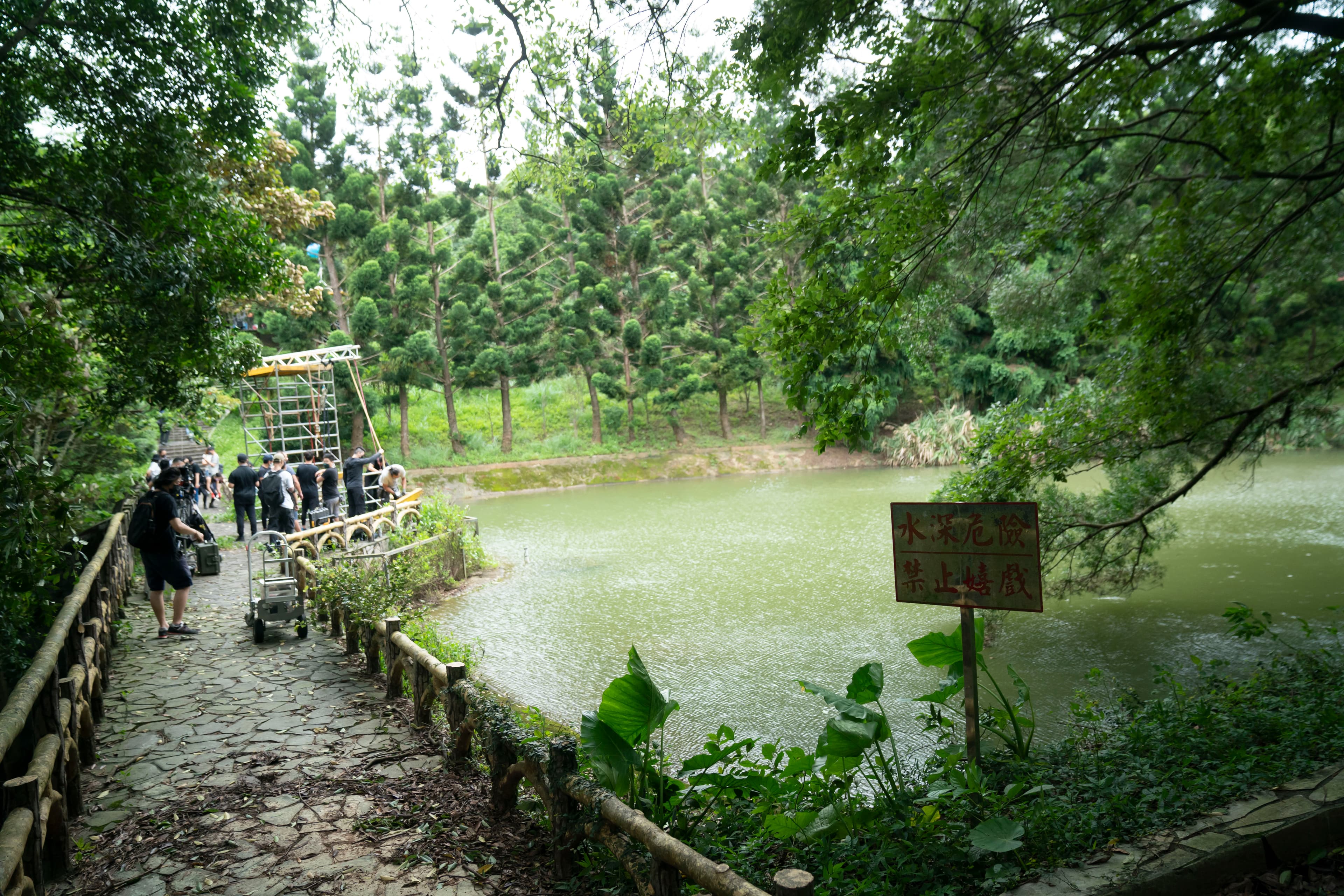 應劇情需求,《女鬼橋2》還重返第一集的原始地點拍攝。(樂到家國際提供)
