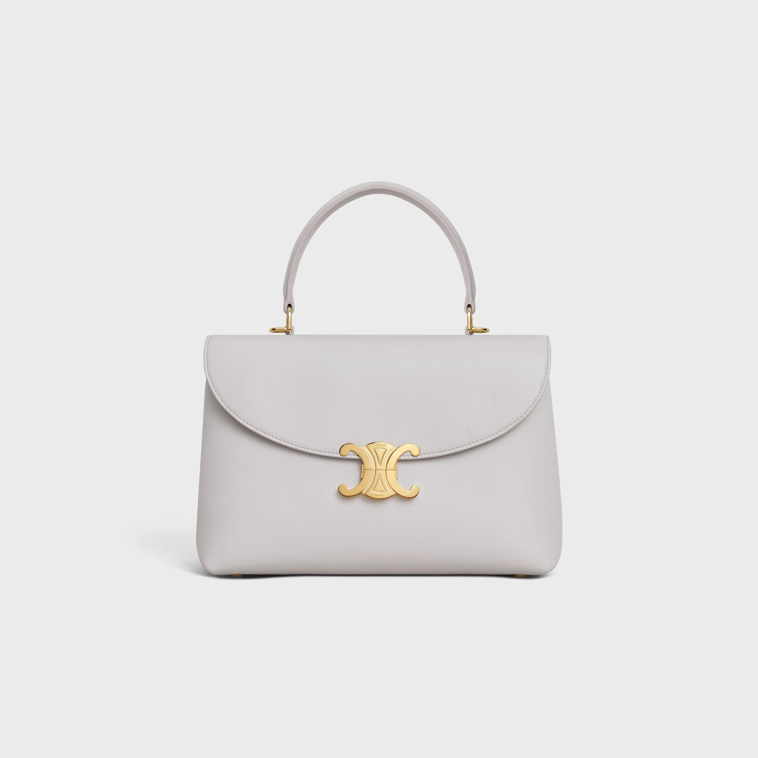 NINO雲灰色柔軟牛皮革中型手袋CELINE BY HEDI SLIMANE。NT$120,000(25 x 17.5 x 10公分)(CELINE提供)