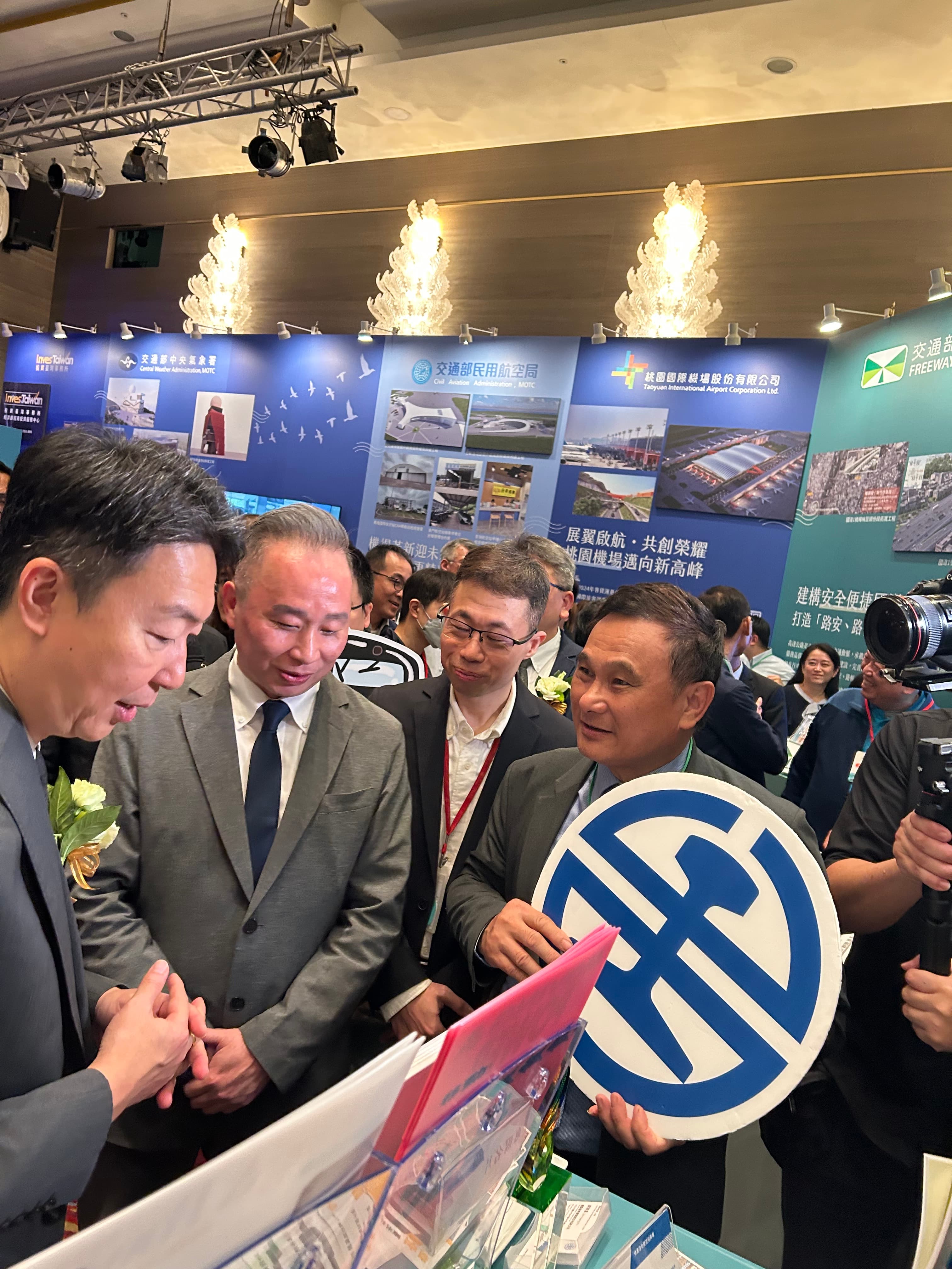 台北車站集聚車流與人流,加上許多新開發案,「軌道經濟」所帶來的溢價效益才是業者看中。