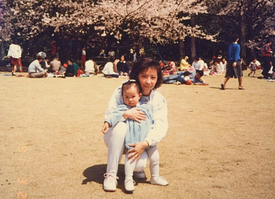 陳子婷(圖)出生後從母姓,她曾在吳火獅資助下赴日生活,回台考高職聯考時是榜首。(讀者提供)
