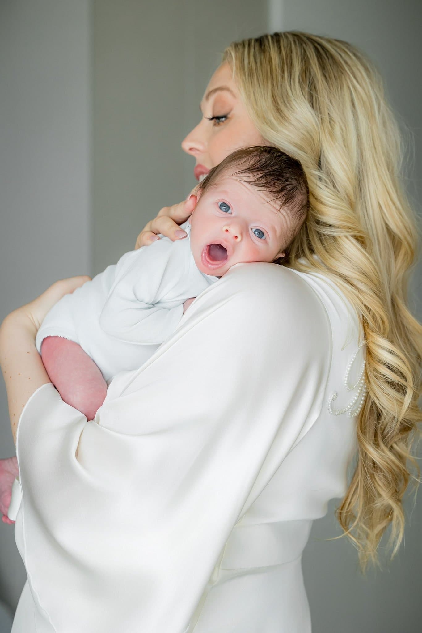 小亞歷山大露出O型嘴,驚訝的表情逗趣可愛。(翻攝tiffanytrump IG)