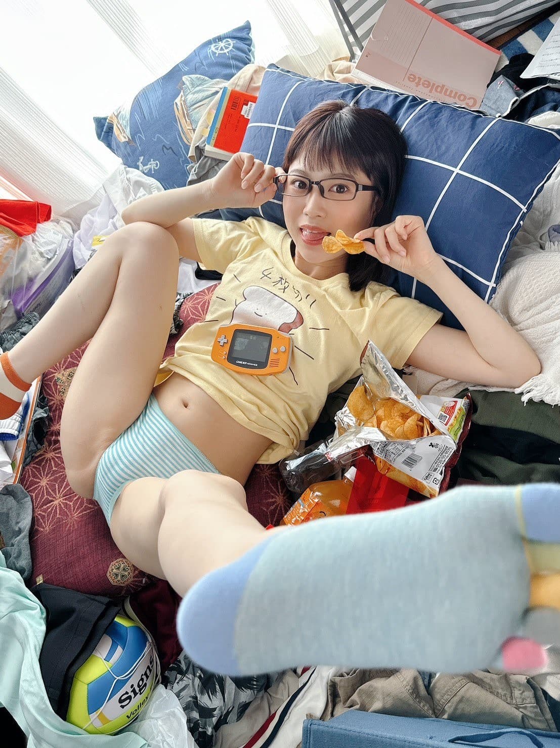 AV女優天宮花南挑戰「喪女尼特族」的角色拍攝AV,片商看作品熱銷,打算拍續集。(翻攝X@amamiya_kanan)