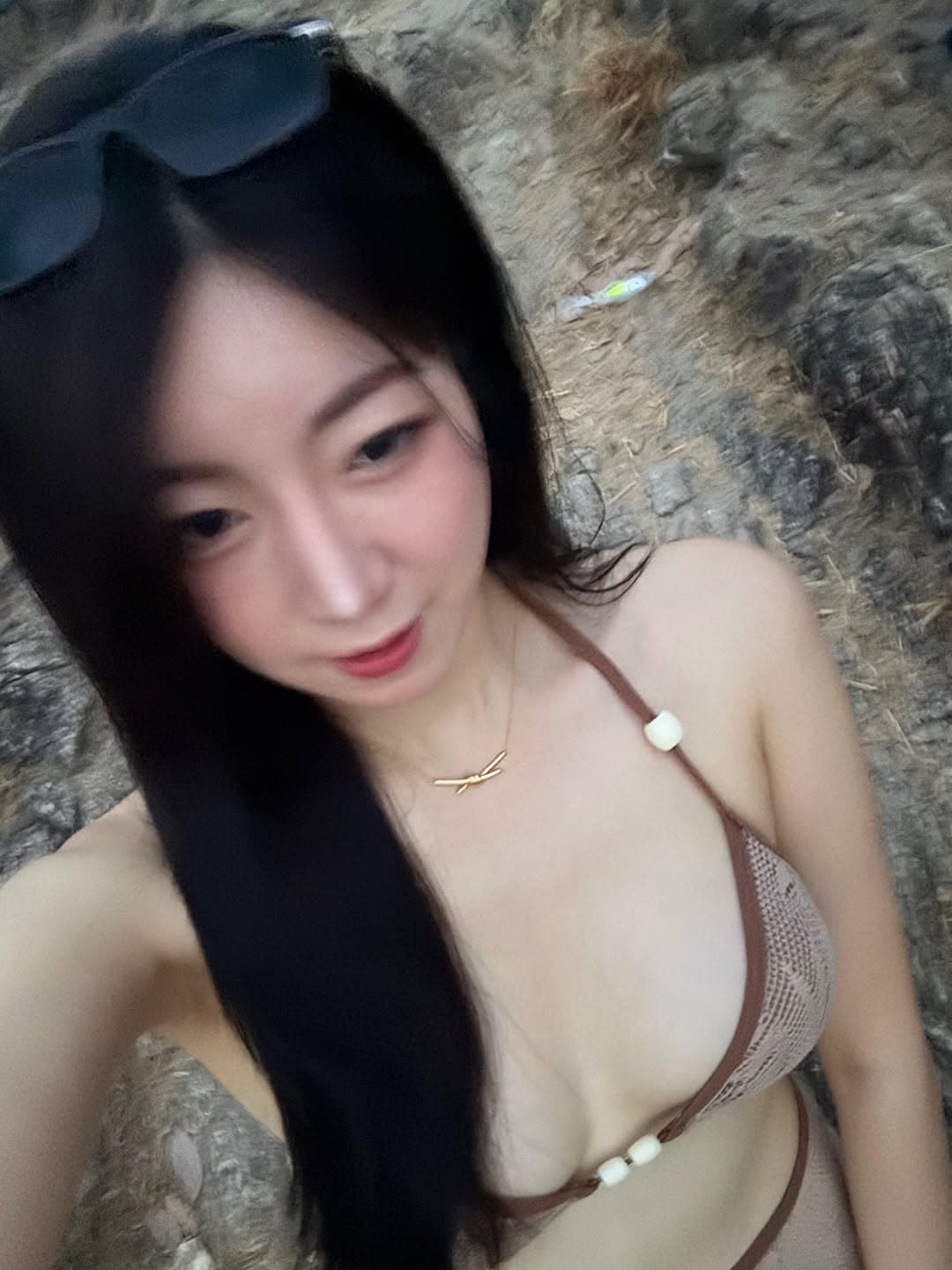 安芝儇以邪惡視角照轉移粉絲對緋聞的焦點。(翻攝IG@wlgus2qh)