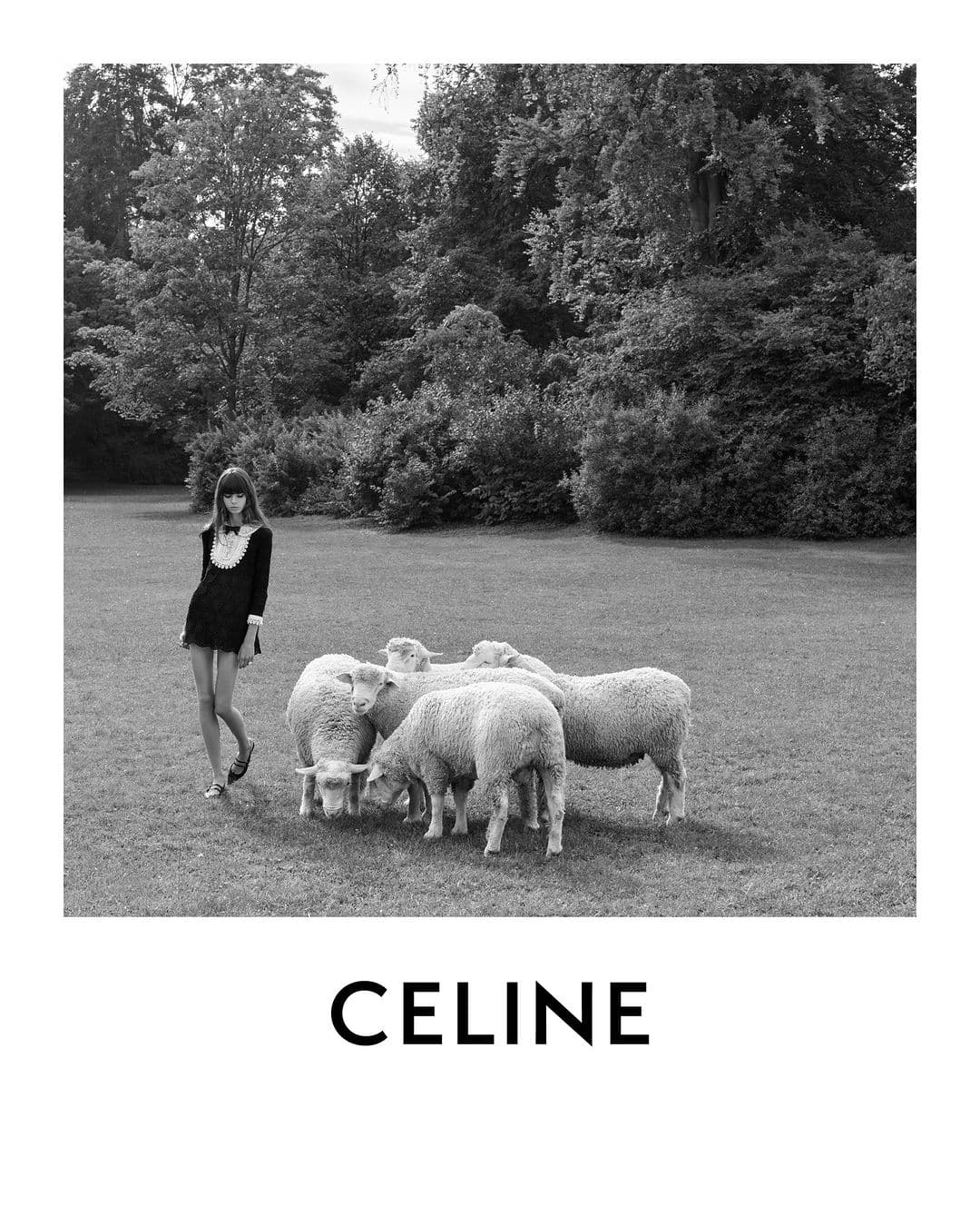CELINE 2025夏季女裝系列影片在瓦茲河畔的貢比涅城堡拍攝。(翻攝自CELINE IG)