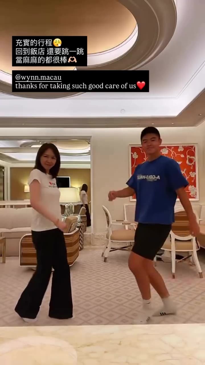 蔡依珊和連定捷一起在澳門五星級飯店裡跳舞。(翻攝pattytsai13 IG)