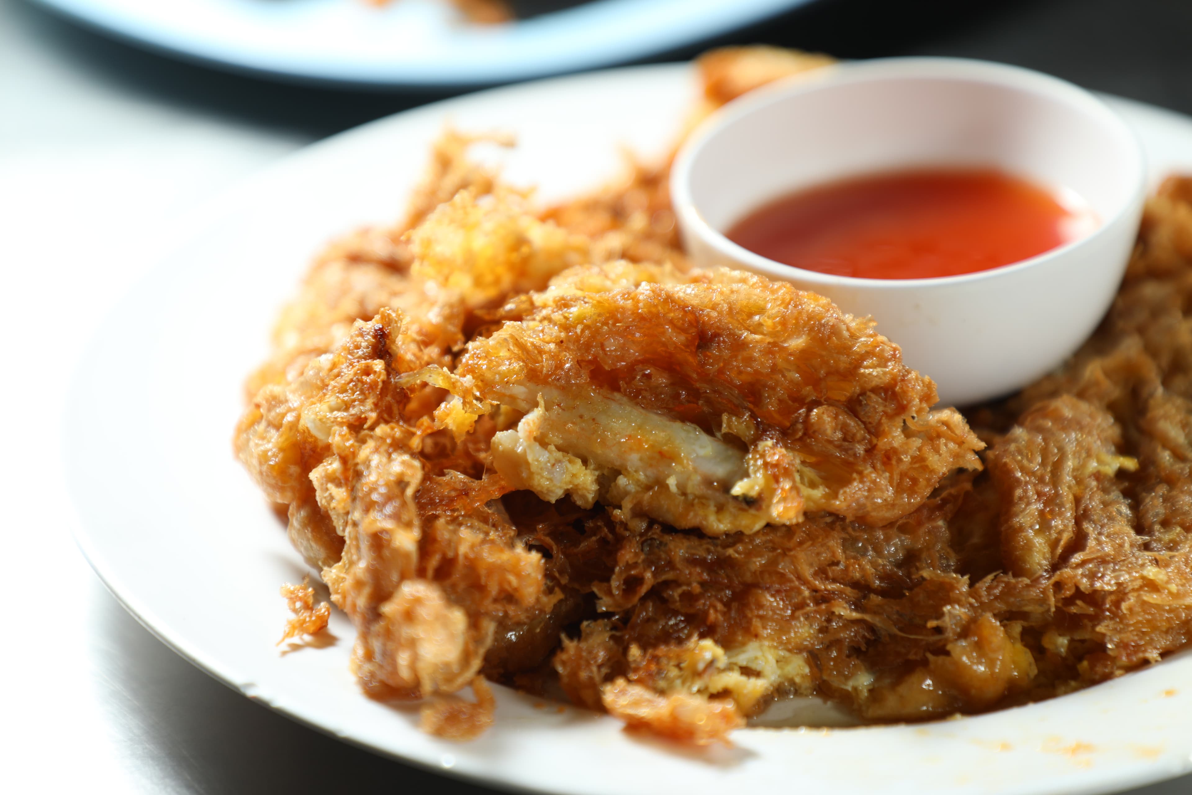 「蟹肉煎蛋」吃得到蟹管肉,一下子就清盤。(100泰銖/份,約NT$88)