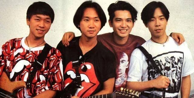 香港樂團Beyond主唱黃家駒(左2)1993年在日本跌落舞台離世。(翻攝自微博)