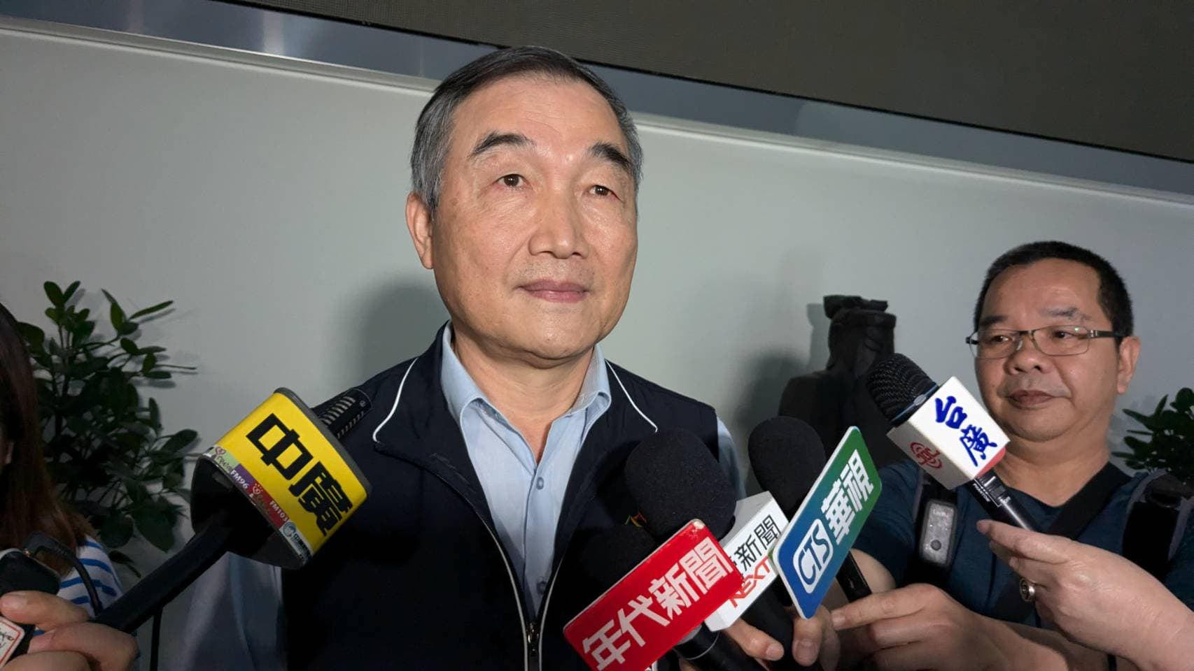 台中市副市長黃國榮表示,對於吳局長貪汙一事,他也感到錯愕。