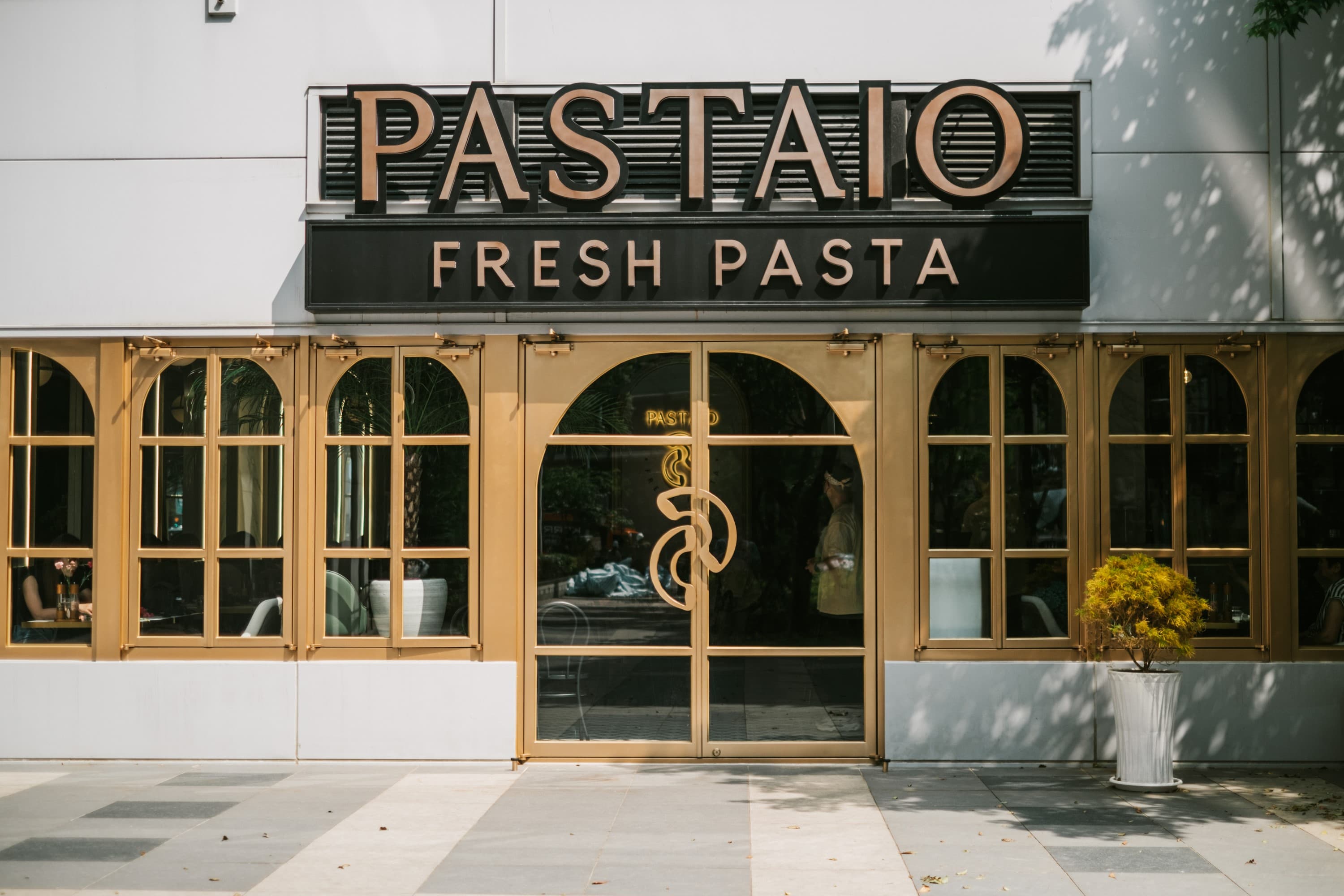 PASTAIO的分店分布在台北與新北各區域,方便食客就近覓食,圖中為新店店。(PASTAIO提供)