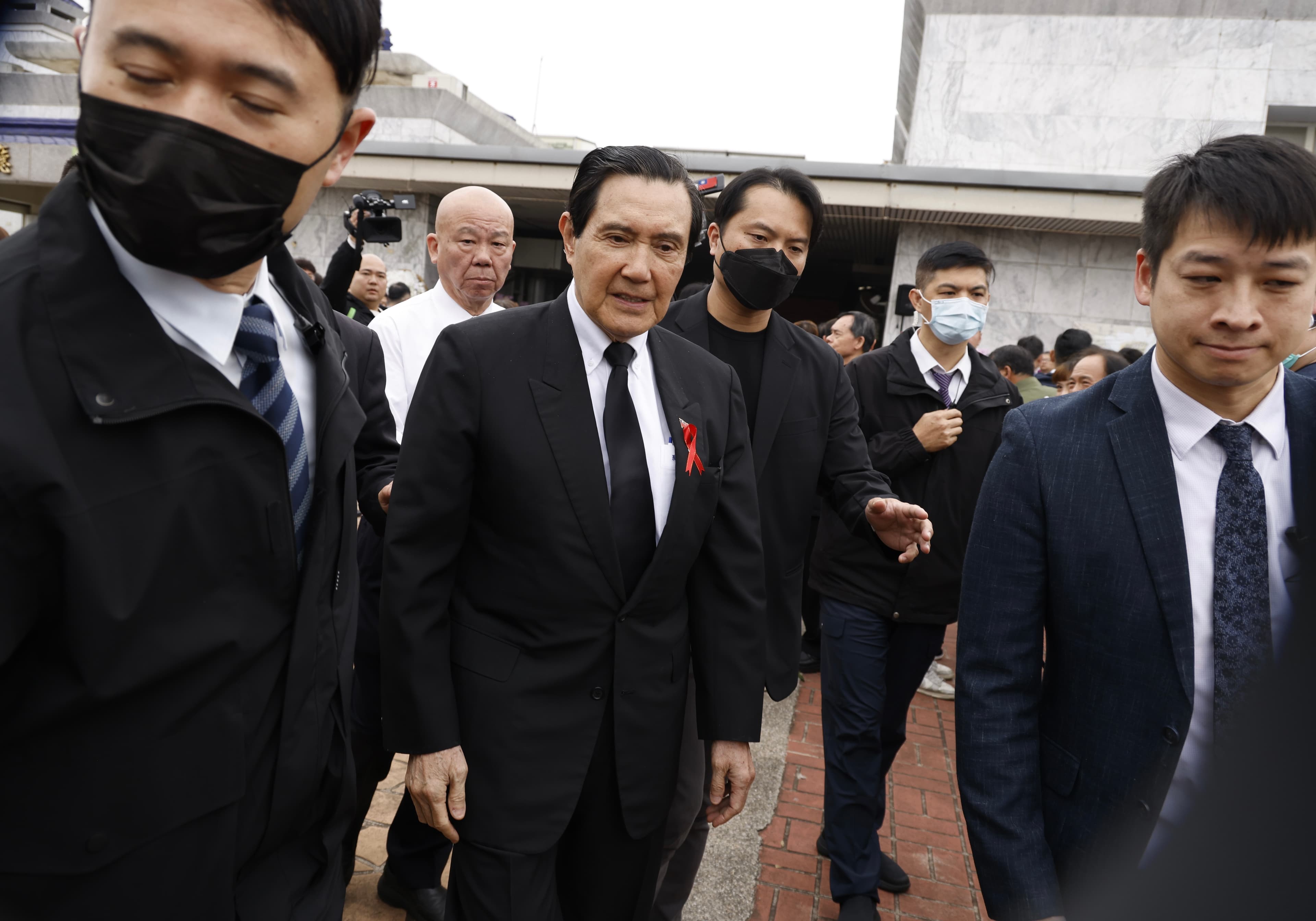 前總統馬英九抵柯爸告別式。