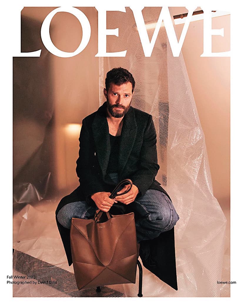 品牌榜亞軍Loewe秋冬形象廣告,找來以《格雷的五十道陰影》走紅全球的傑米道南。(Loewe提供)
