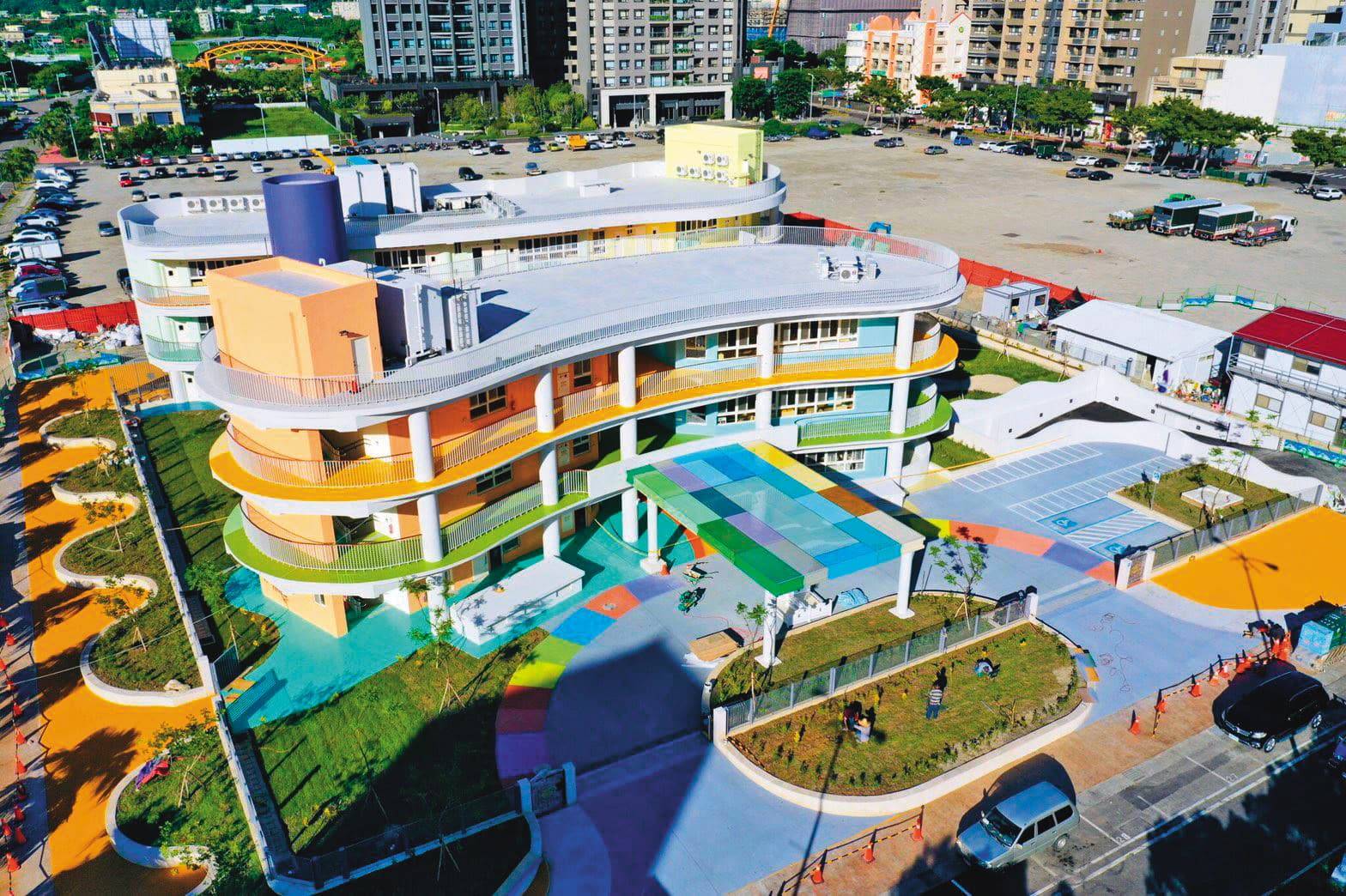 嘉豐幼兒園是新竹縣府斥資1億5,365萬元打造,為全國首座公辦民營0至6歲托育園區。(翻攝新竹縣政府官網)