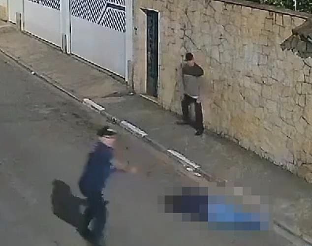 李貝羅反殺搶匪。(翻自《每日郵報》)